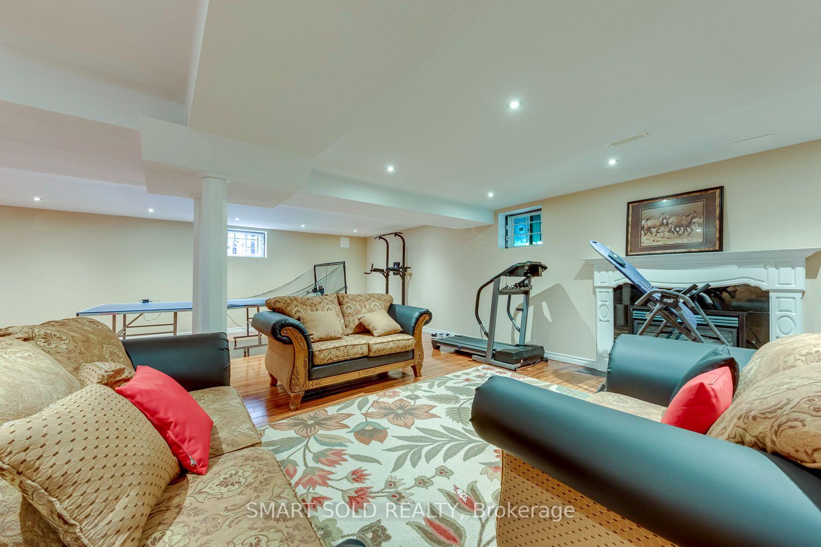 Photo 38 of 5291 Forest Hill Drive, Mississauga, Central Erin Mills — HOMEH