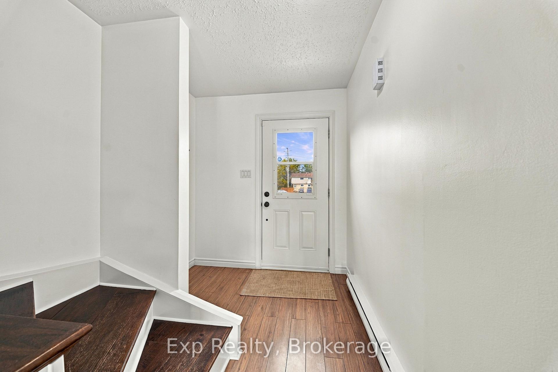 Photo 7 of Unit D, 50 Cascade Boulevard, Belleville, Belleville Ward — HOMEH