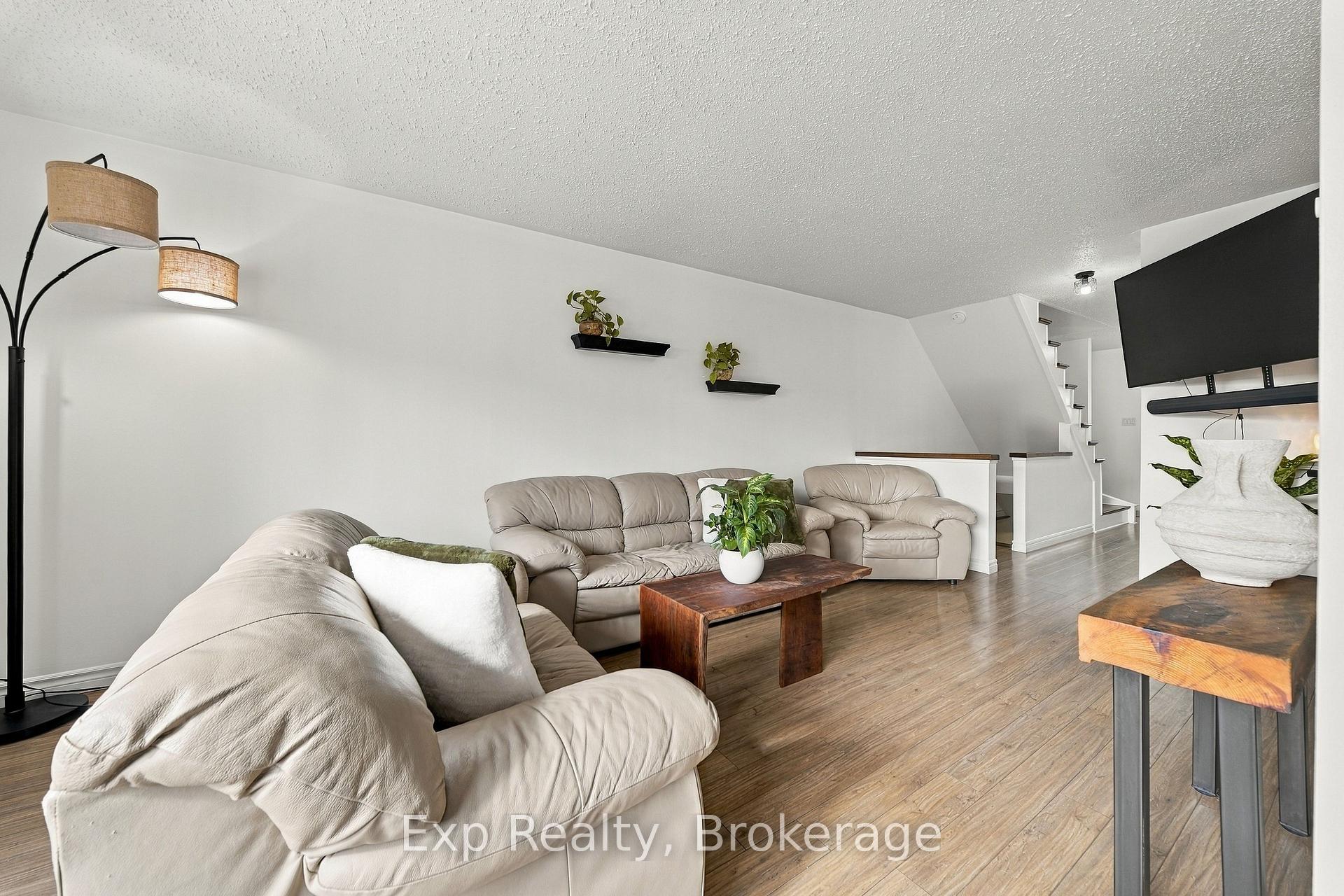 Photo 10 of Unit D, 50 Cascade Boulevard, Belleville, Belleville Ward — HOMEH