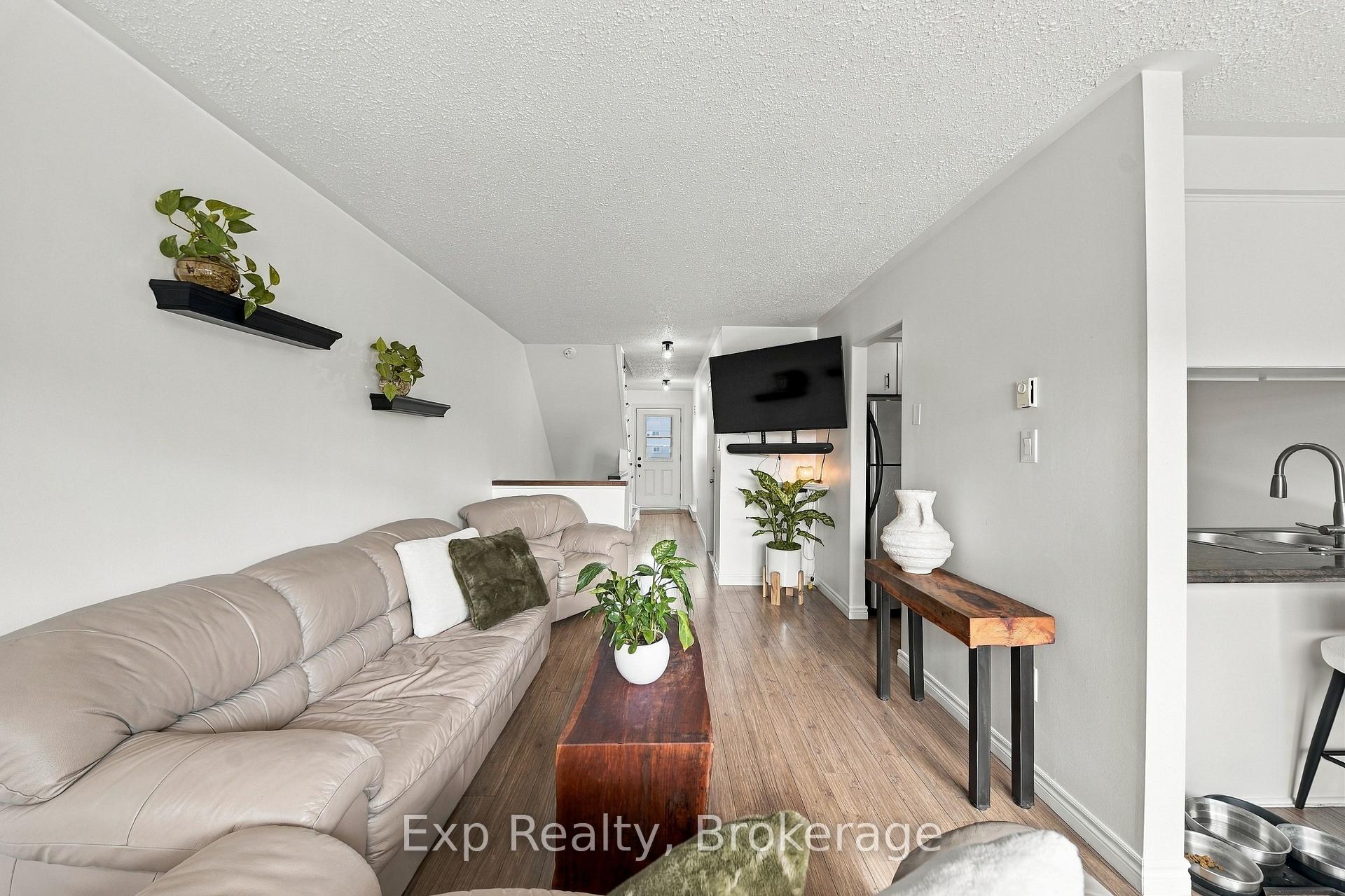 Photo 11 of Unit D, 50 Cascade Boulevard, Belleville, Belleville Ward — HOMEH