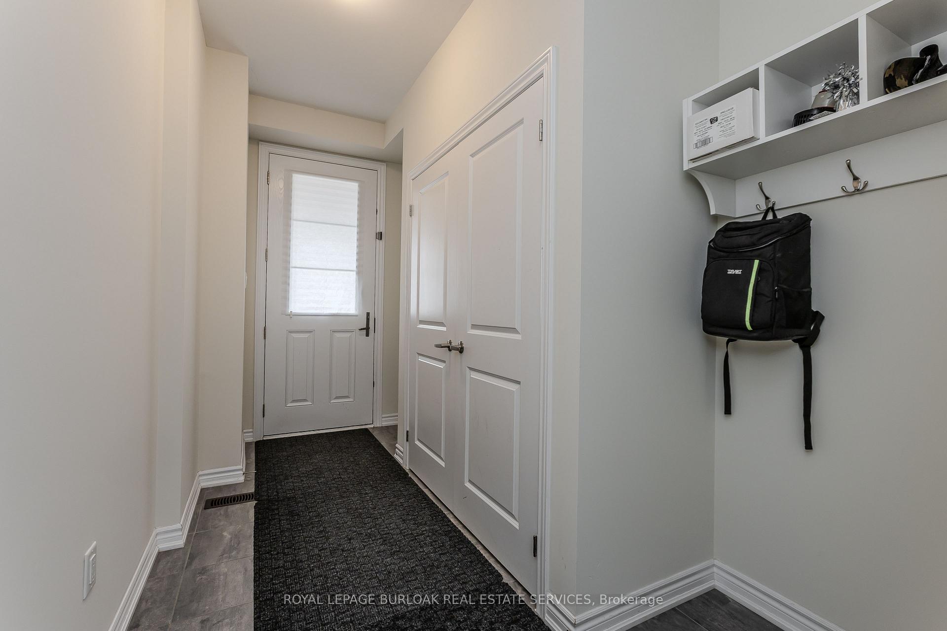 Photo 6 of 1360 Almonte Drive, Burlington, Tyandaga — HOMEH