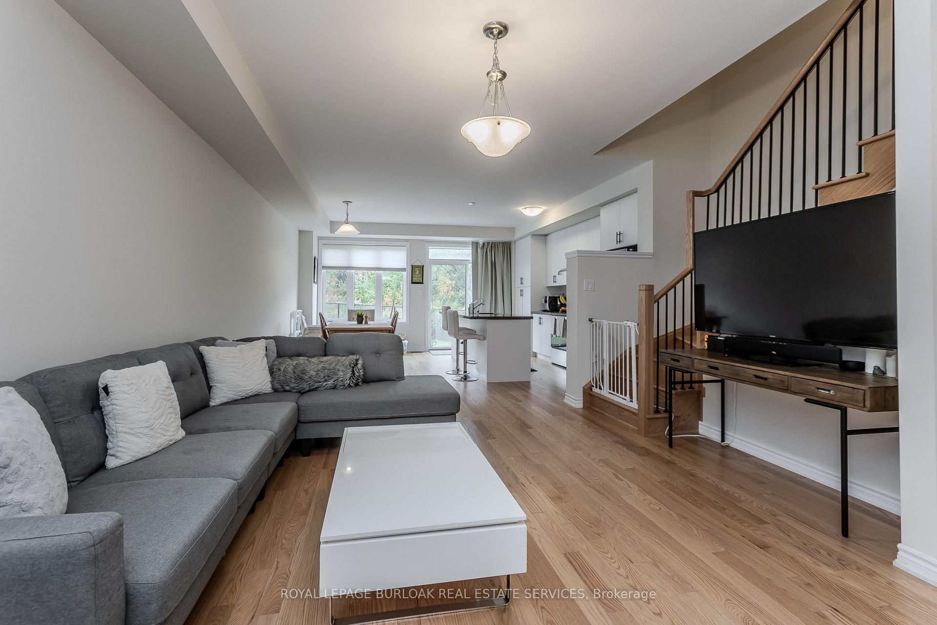 Photo 7 of 1360 Almonte Drive, Burlington, Tyandaga — HOMEH