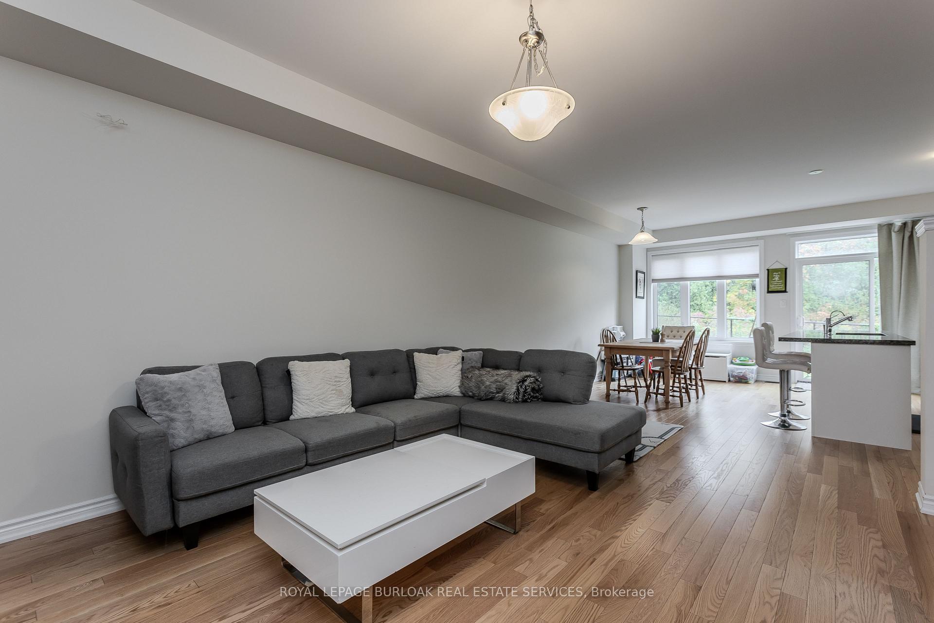 Photo 8 of 1360 Almonte Drive, Burlington, Tyandaga — HOMEH