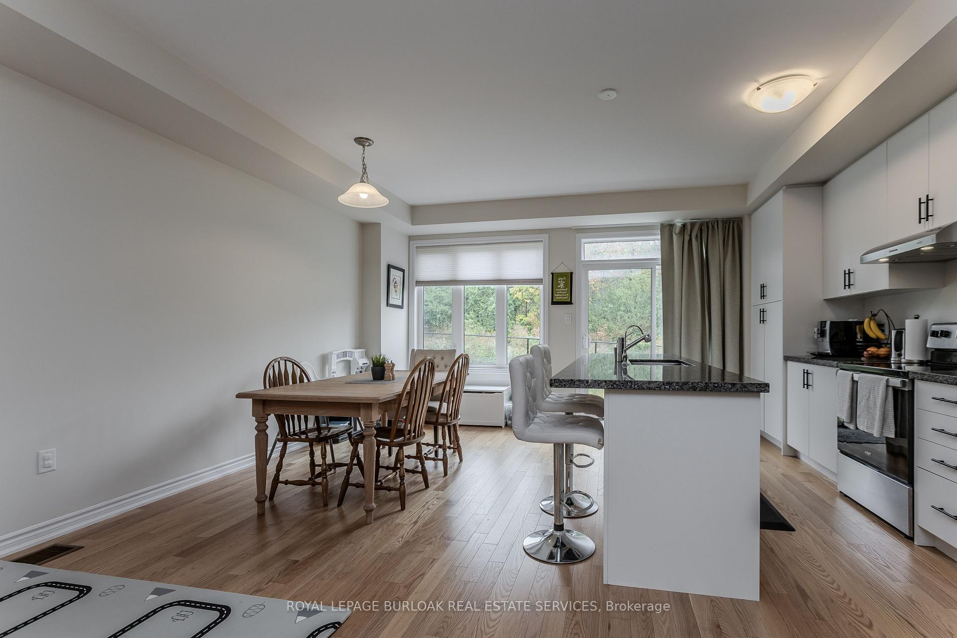 Photo 10 of 1360 Almonte Drive, Burlington, Tyandaga — HOMEH