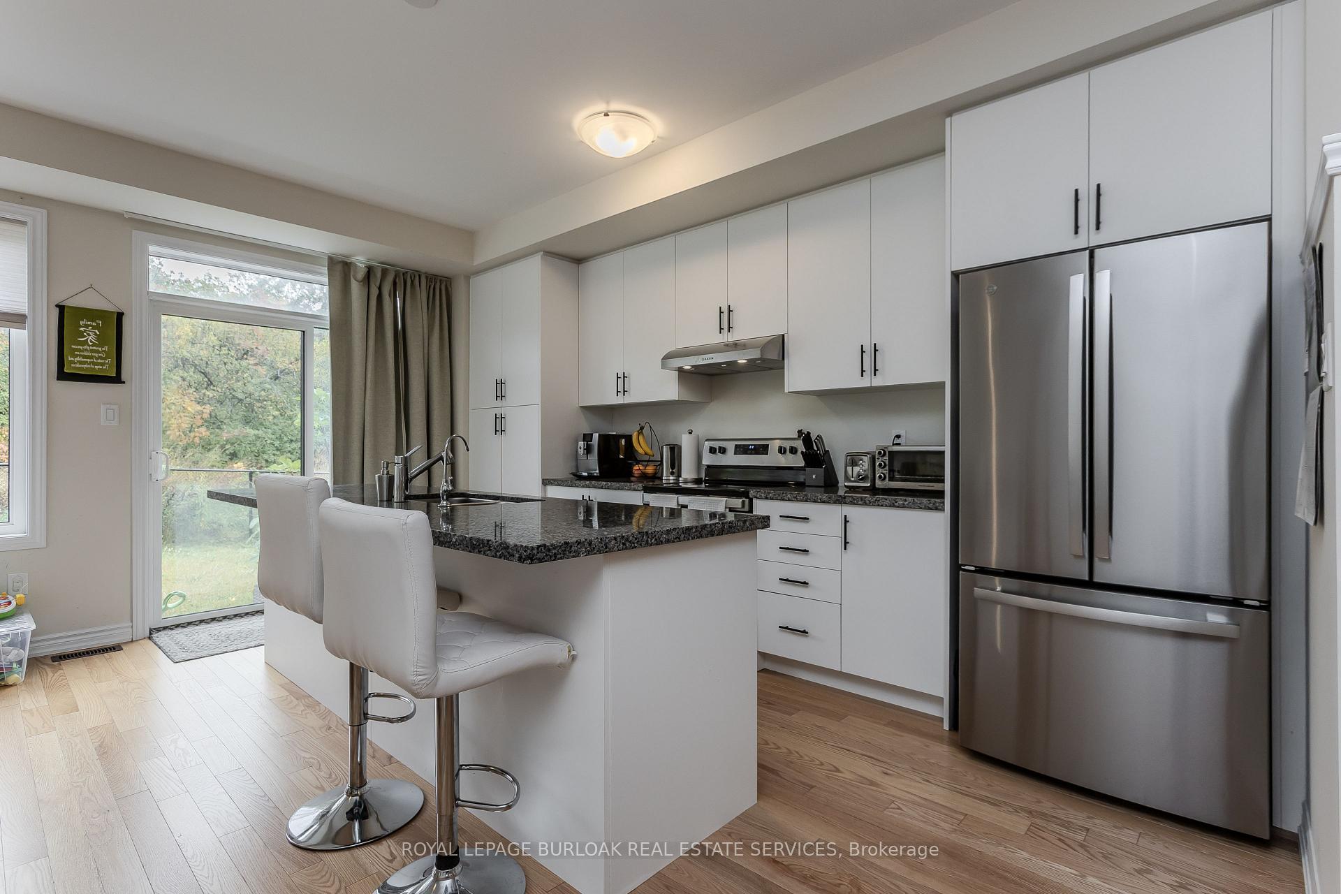 Photo 11 of 1360 Almonte Drive, Burlington, Tyandaga — HOMEH