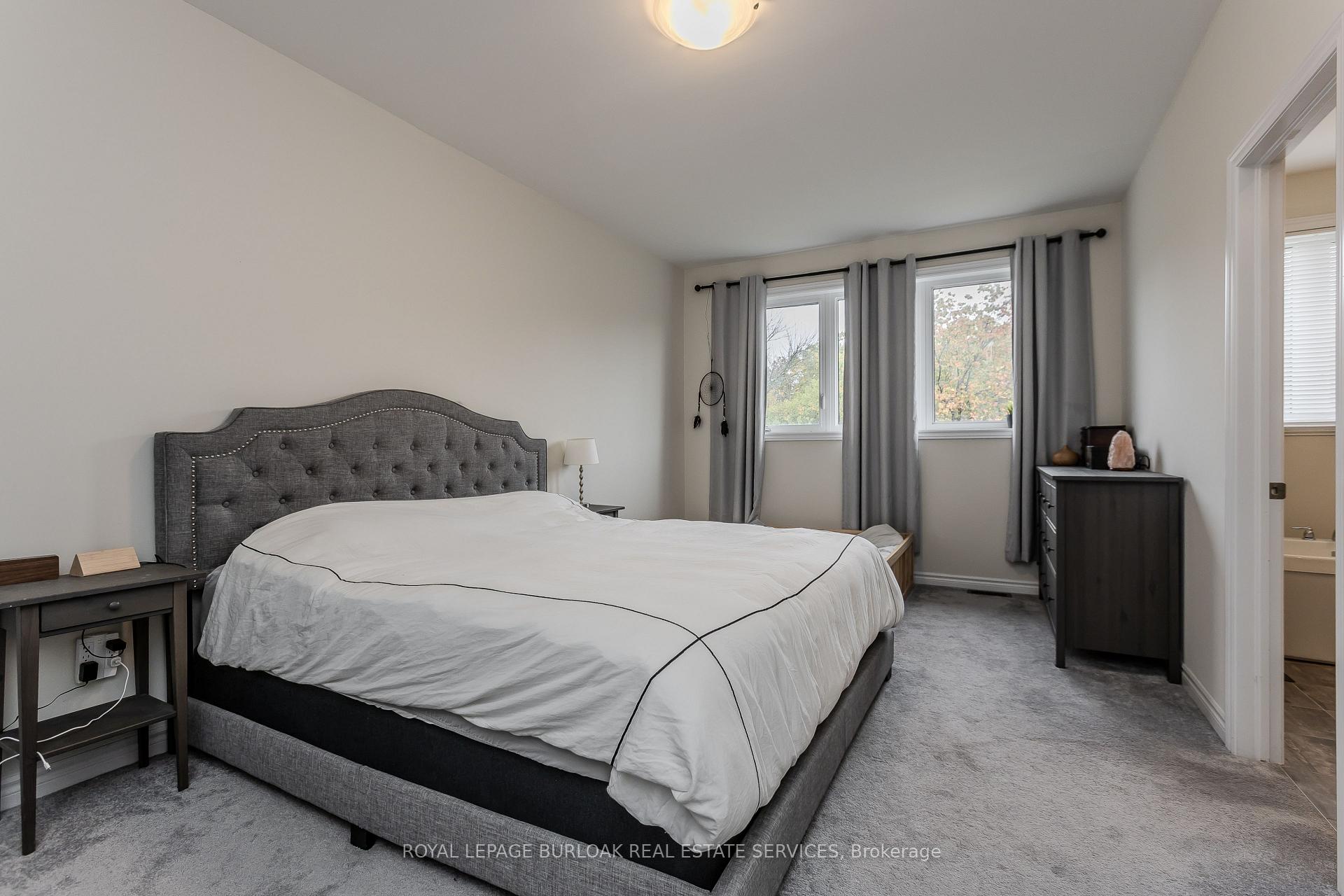 Photo 18 of 1360 Almonte Drive, Burlington, Tyandaga — HOMEH