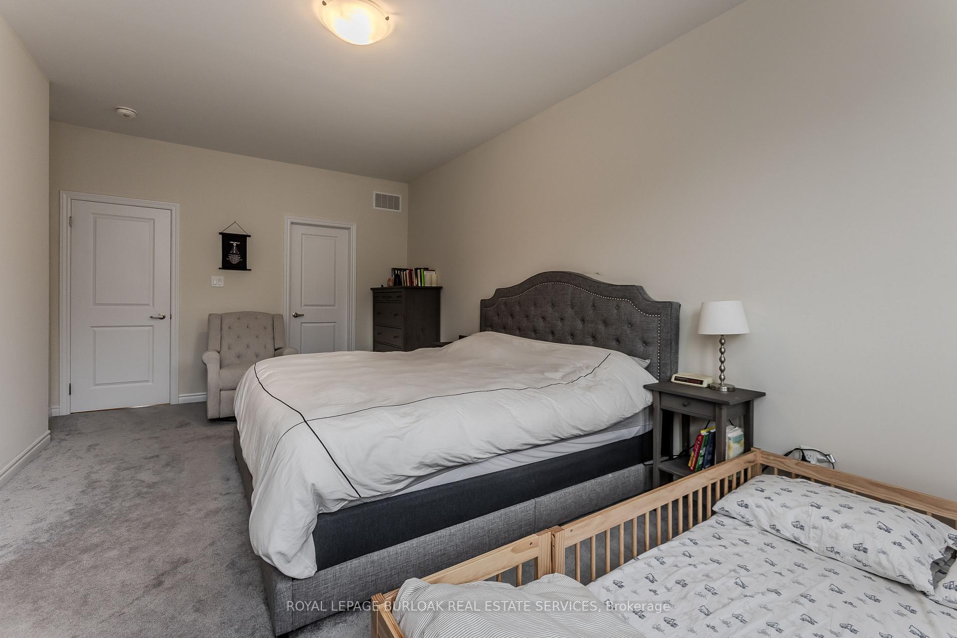 Photo 19 of 1360 Almonte Drive, Burlington, Tyandaga — HOMEH