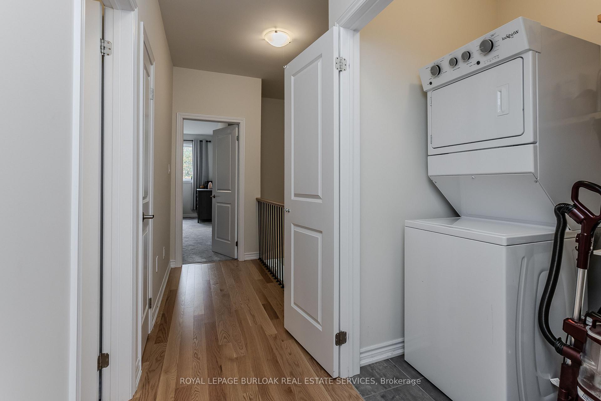 Photo 24 of 1360 Almonte Drive, Burlington, Tyandaga — HOMEH