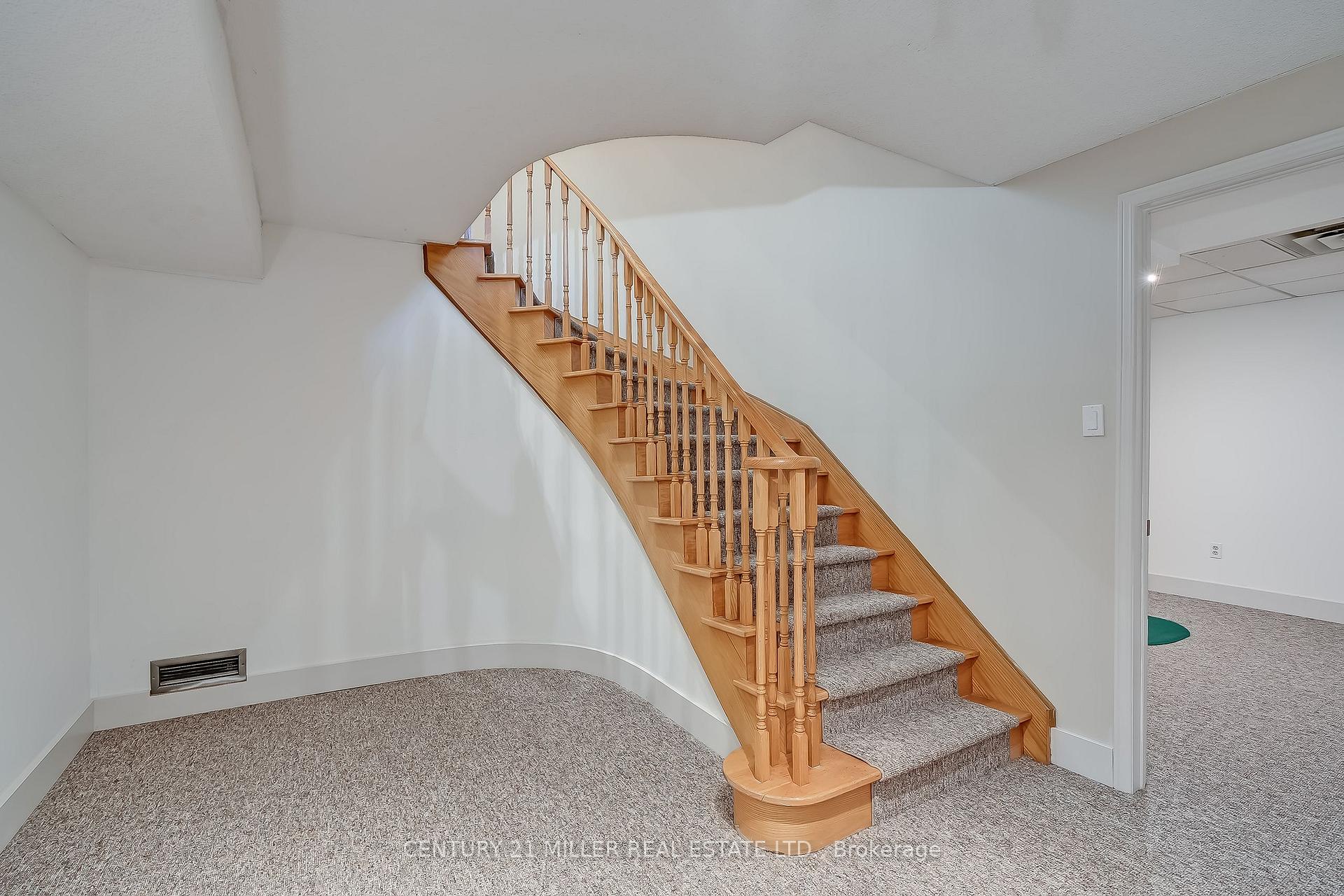 Photo 28 of 6482 Tenth Line W, Mississauga, Lisgar — HOMEH