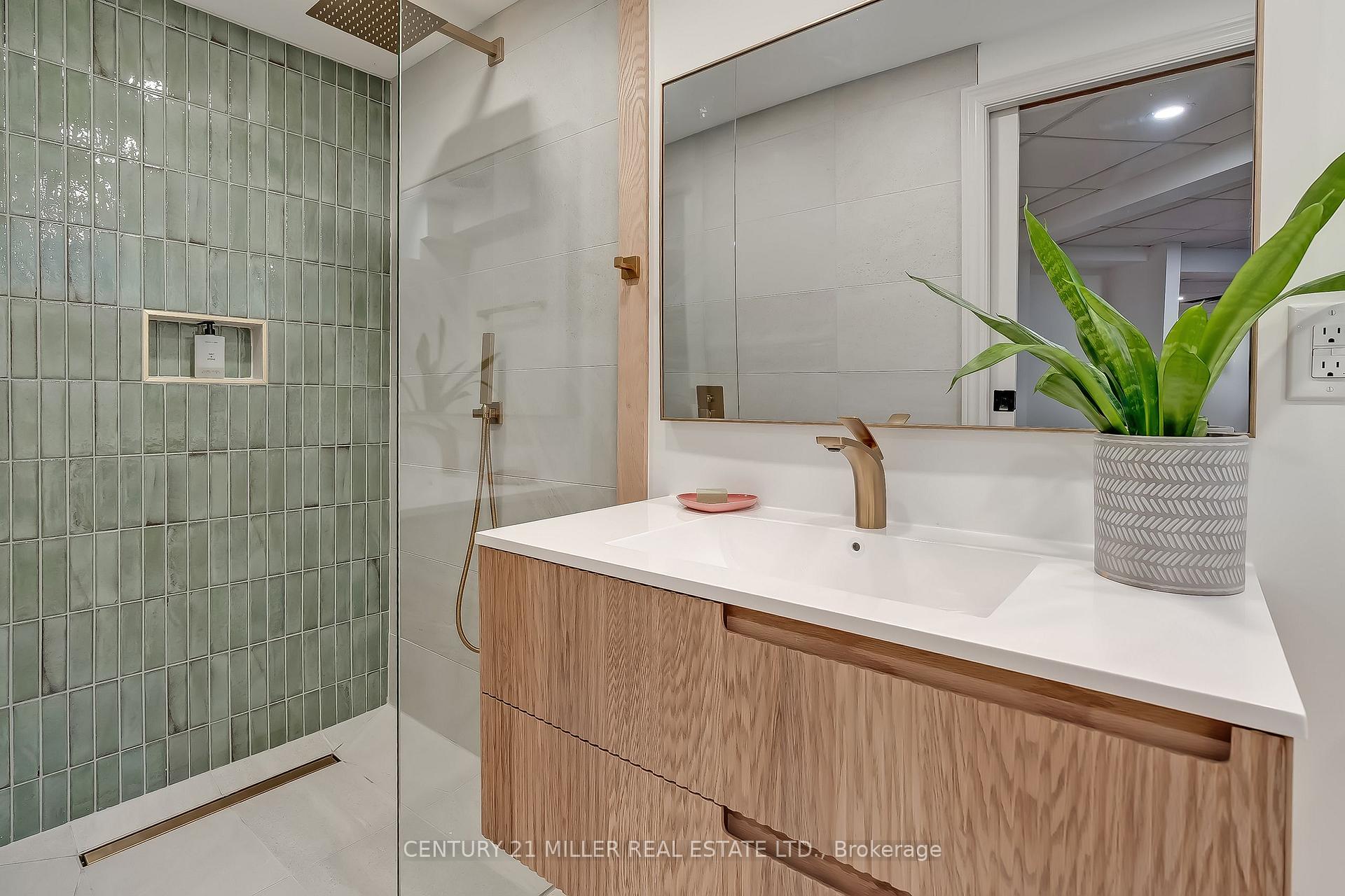 Photo 32 of 6482 Tenth Line W, Mississauga, Lisgar — HOMEH
