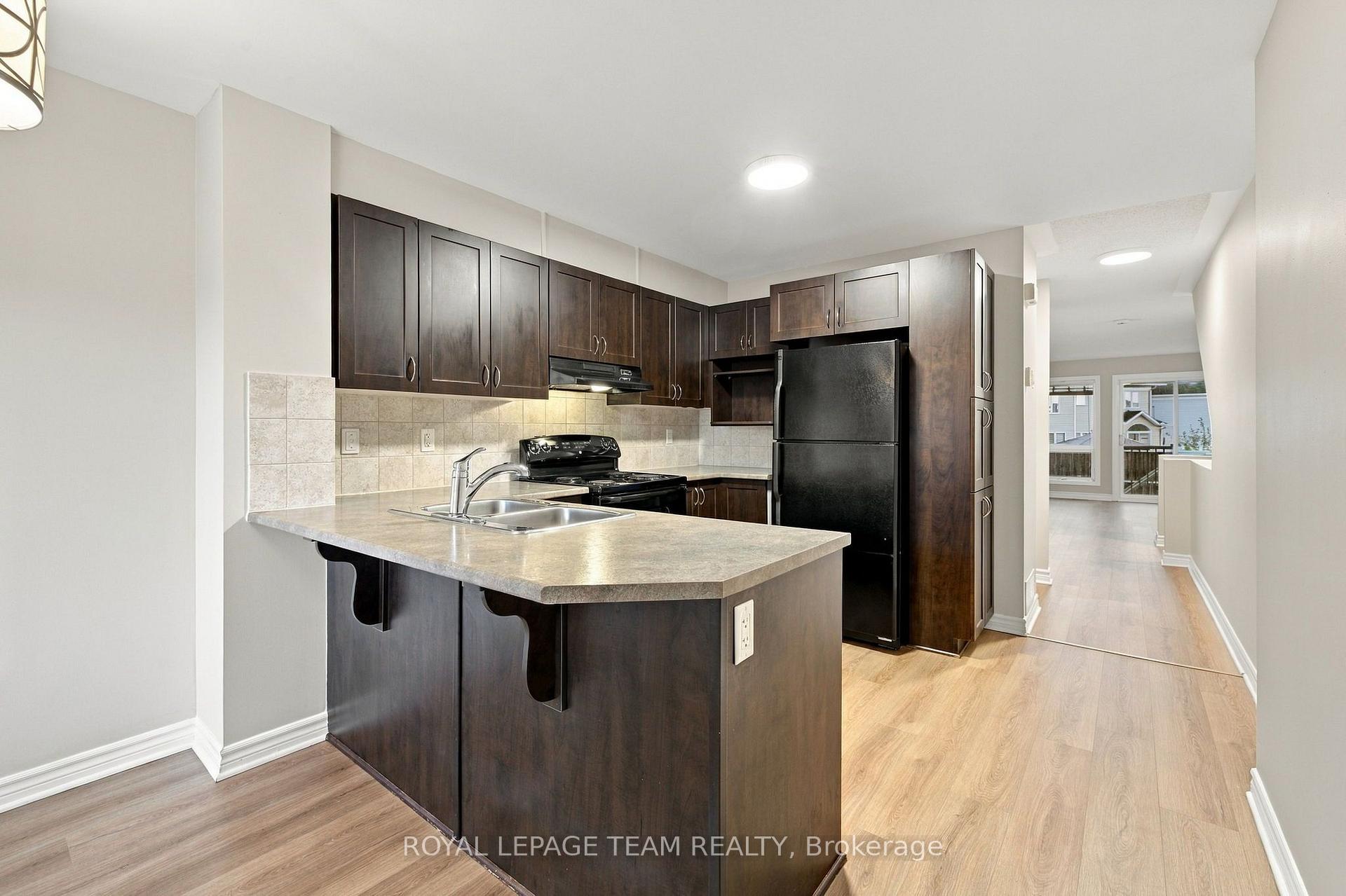 Photo 7 of Unit A, 668 Chapman Mills Drive, Ottawa, Barrhaven - Strandherd — HOMEH