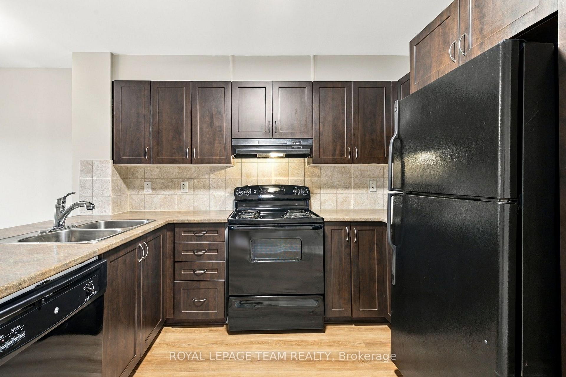 Photo 8 of Unit A, 668 Chapman Mills Drive, Ottawa, Barrhaven - Strandherd — HOMEH