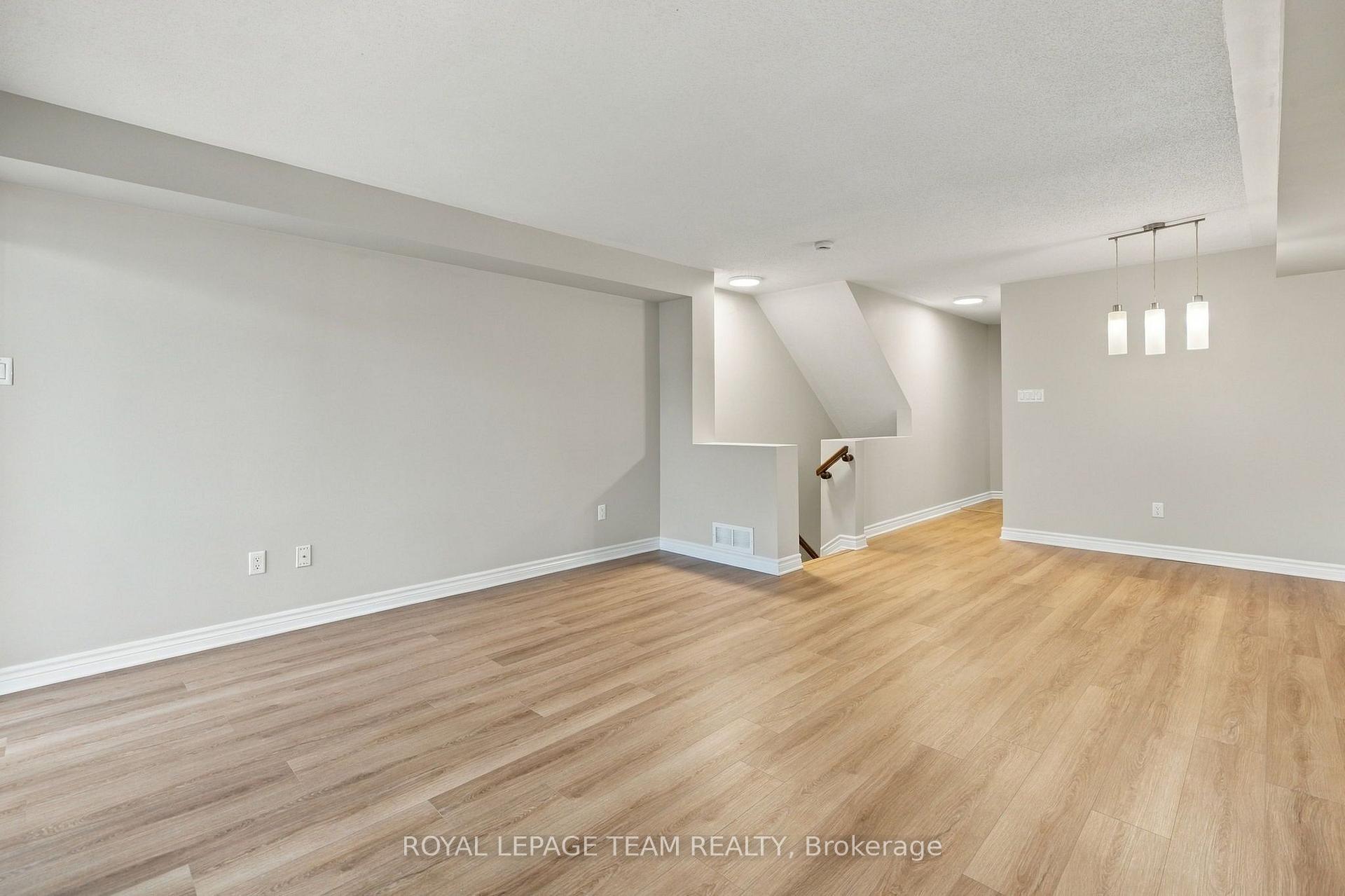 Photo 18 of Unit A, 668 Chapman Mills Drive, Ottawa, Barrhaven - Strandherd — HOMEH