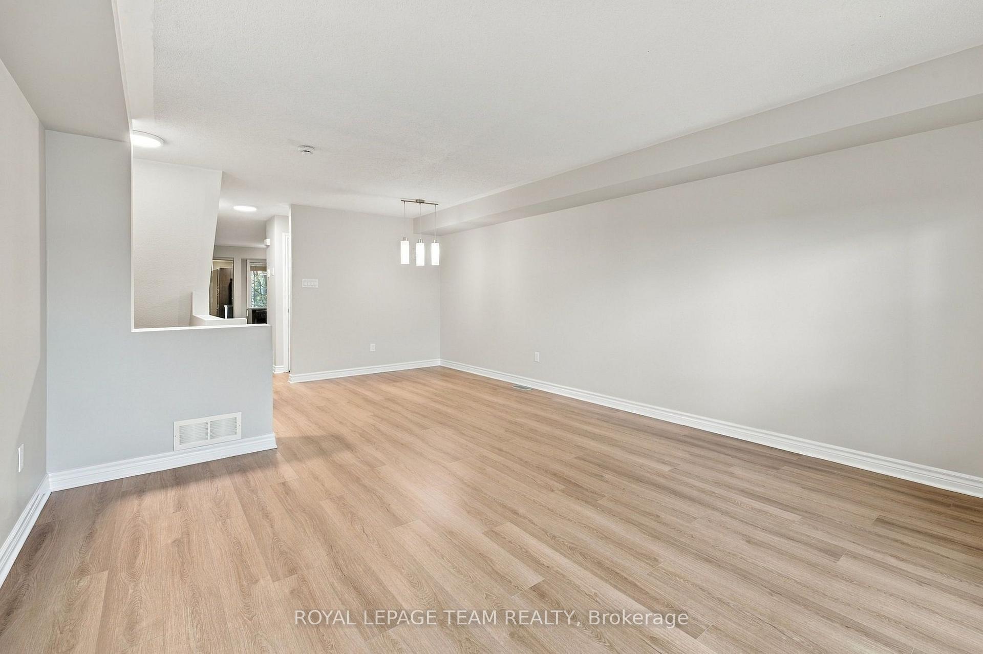 Photo 19 of Unit A, 668 Chapman Mills Drive, Ottawa, Barrhaven - Strandherd — HOMEH