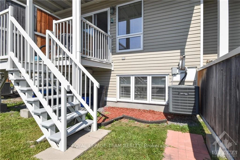 Photo 2 of Unit A, 668 Chapman Mills Drive, Ottawa, Barrhaven - Strandherd — HOMEH