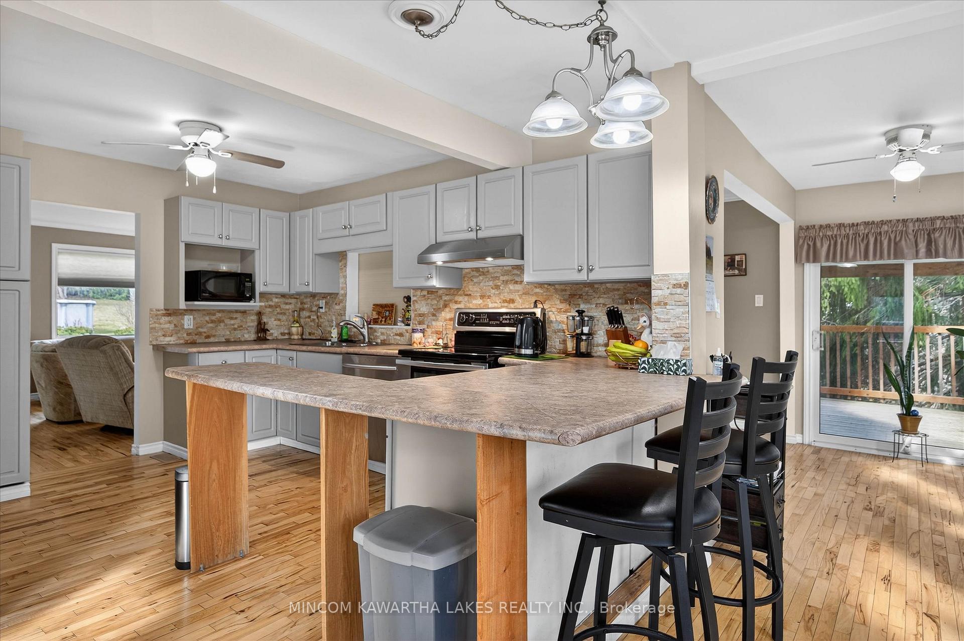 Photo 9 of 572 Fallis Line, Cavan Monaghan, Cavan Twp — HOMEH