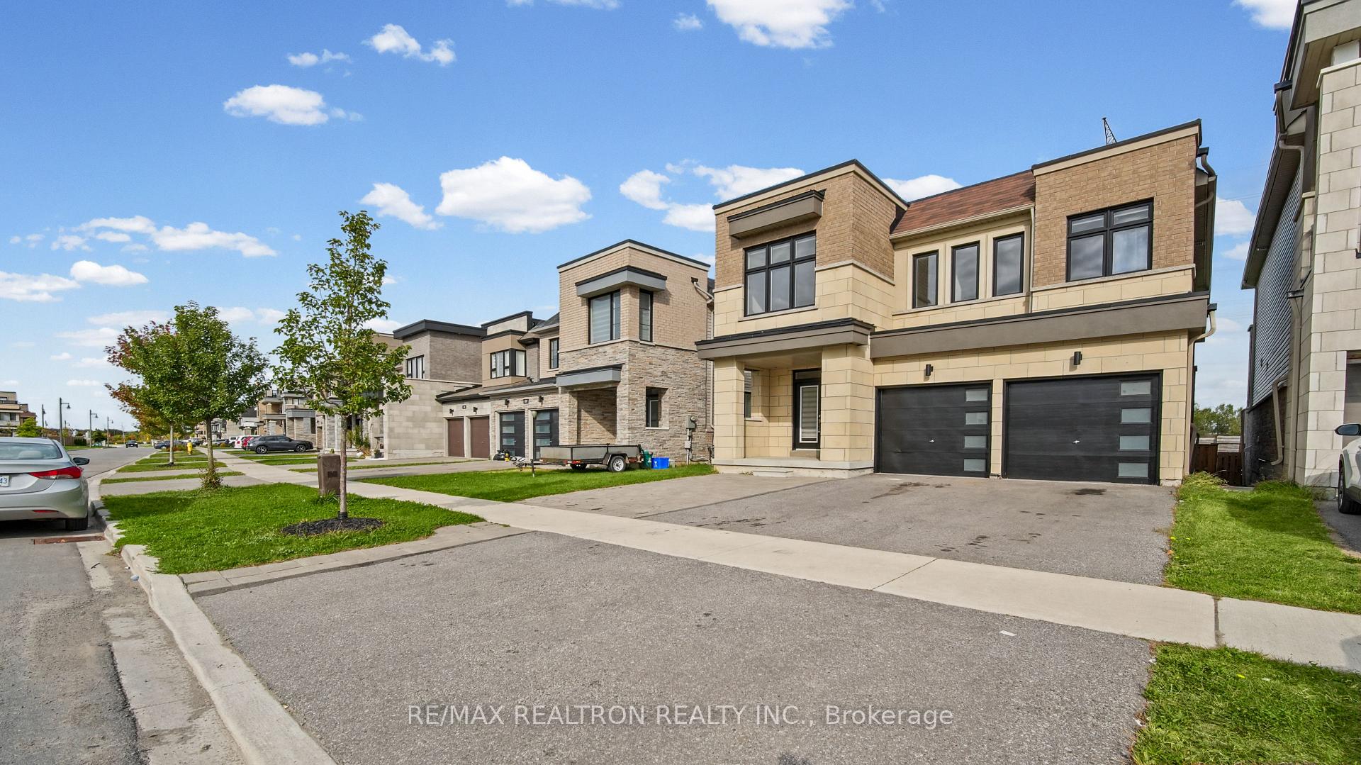 Photo 2 of 123 Yacht Drive, Clarington, Bowmanville — HOMEH