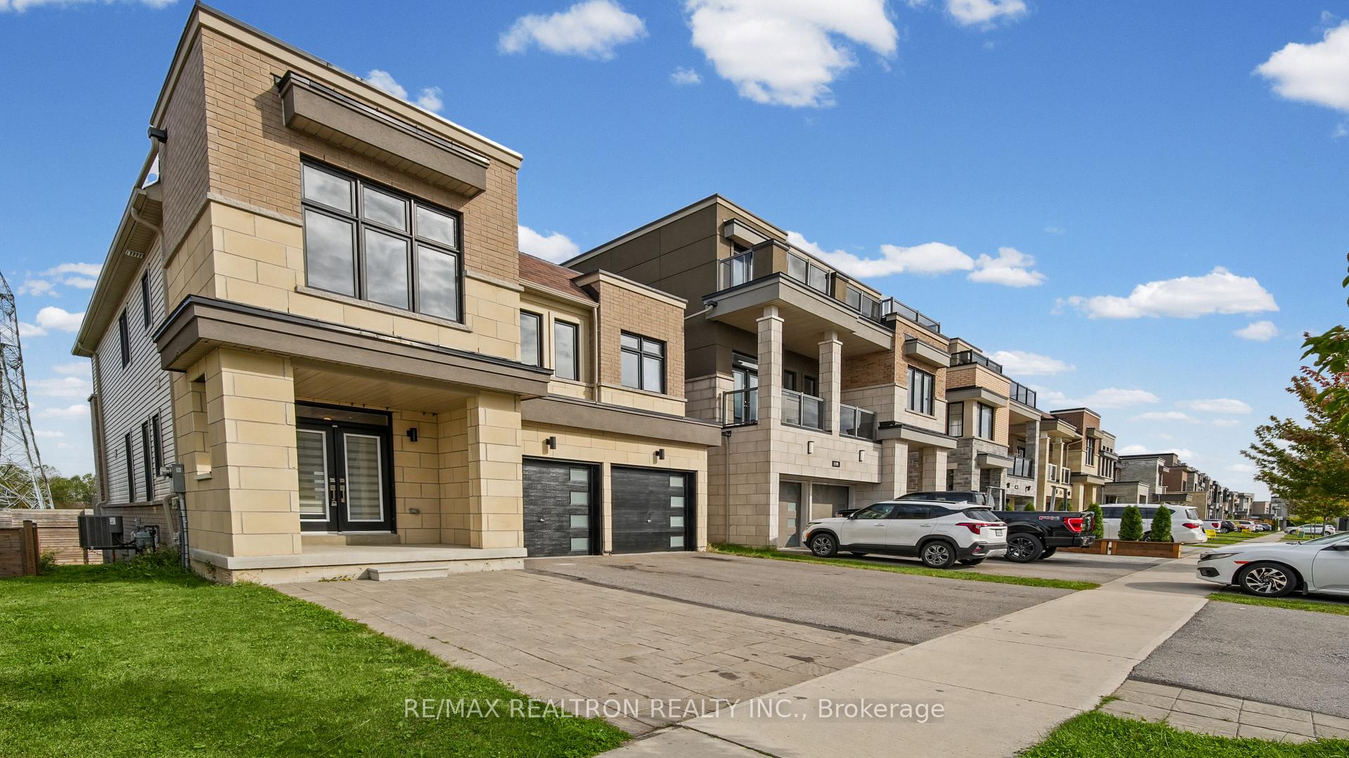 Photo 3 of 123 Yacht Drive, Clarington, Bowmanville — HOMEH