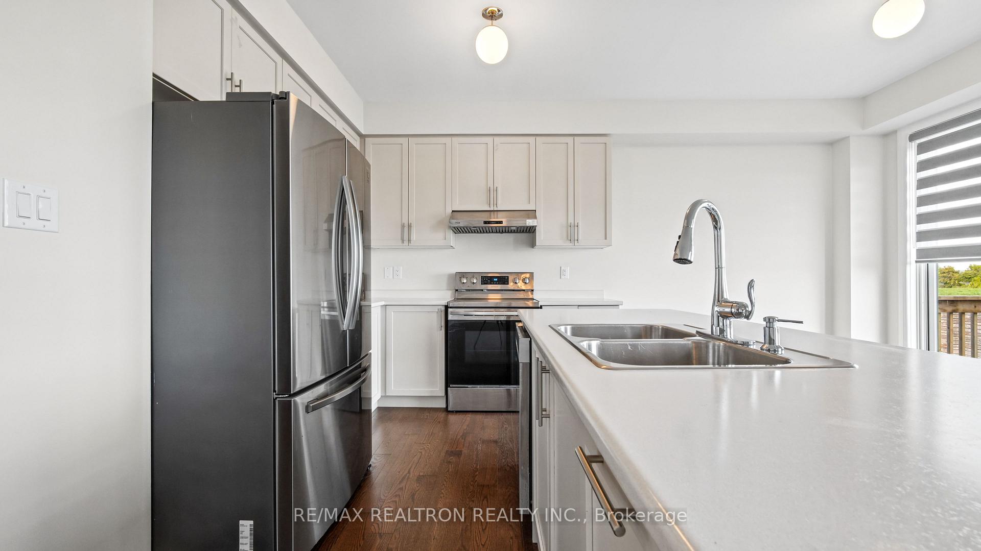 Photo 13 of 123 Yacht Drive, Clarington, Bowmanville — HOMEH
