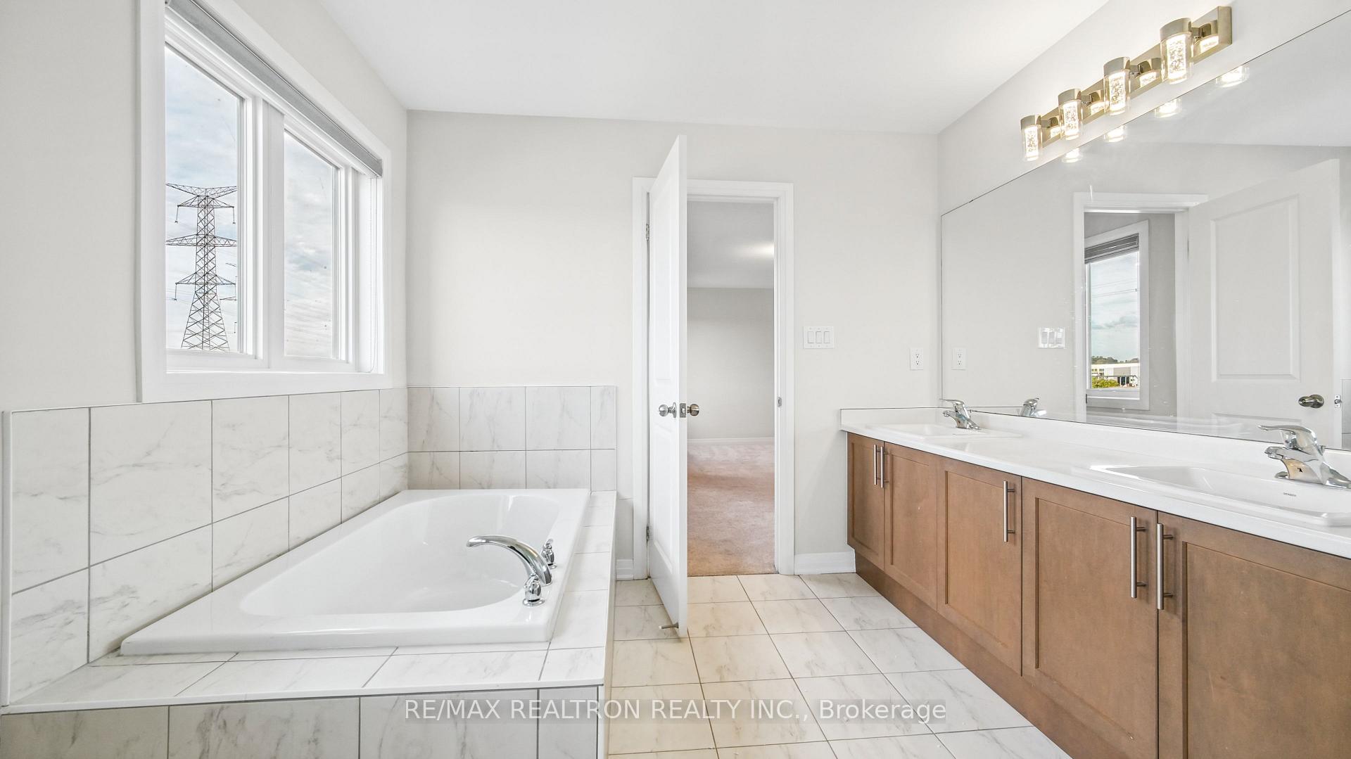 Photo 25 of 123 Yacht Drive, Clarington, Bowmanville — HOMEH