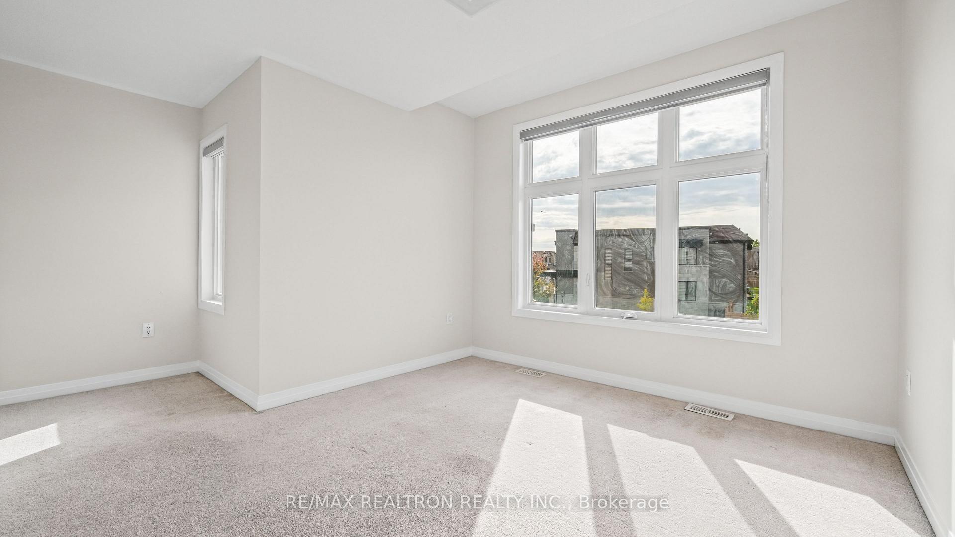 Photo 32 of 123 Yacht Drive, Clarington, Bowmanville — HOMEH