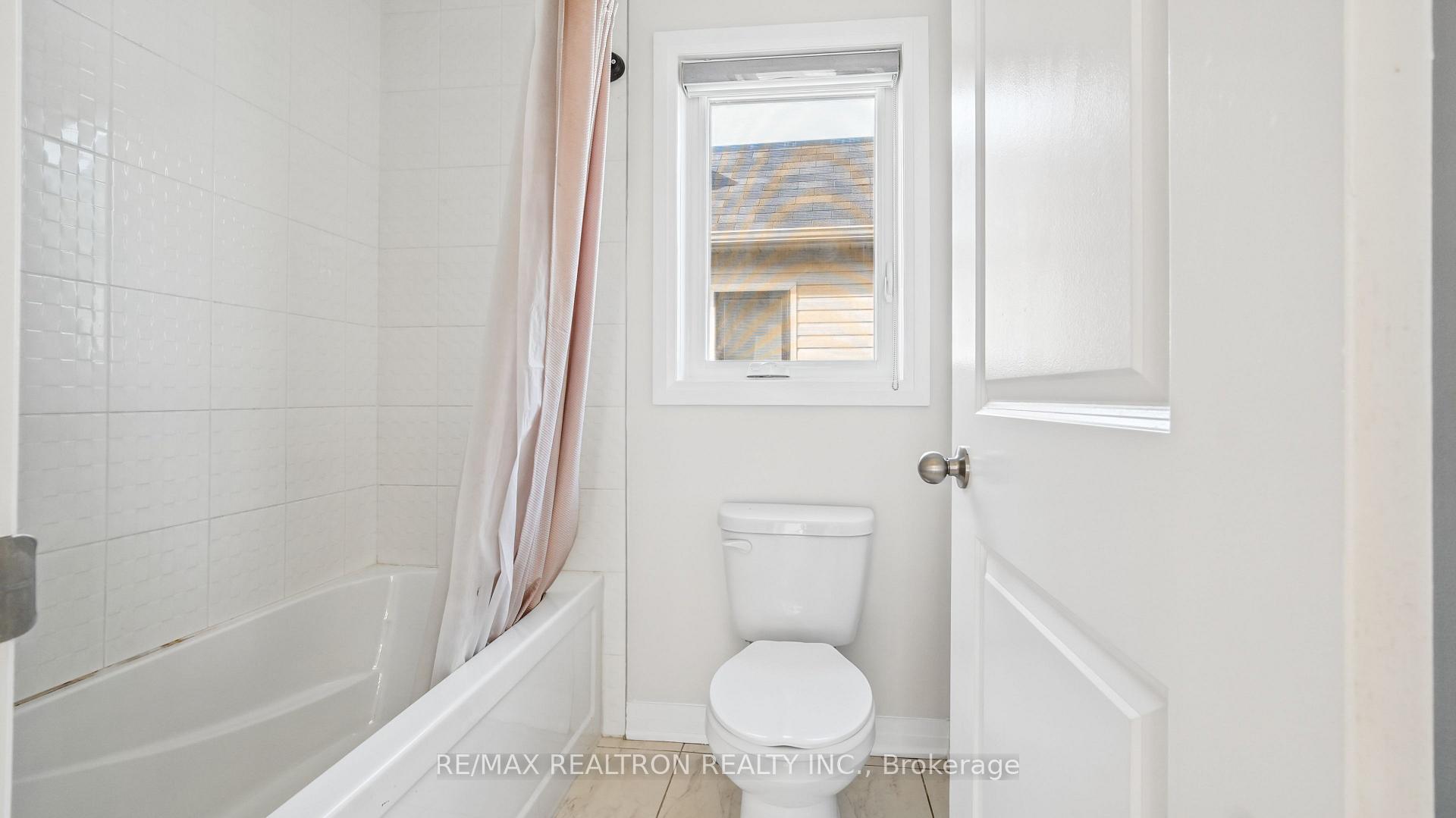 Photo 35 of 123 Yacht Drive, Clarington, Bowmanville — HOMEH