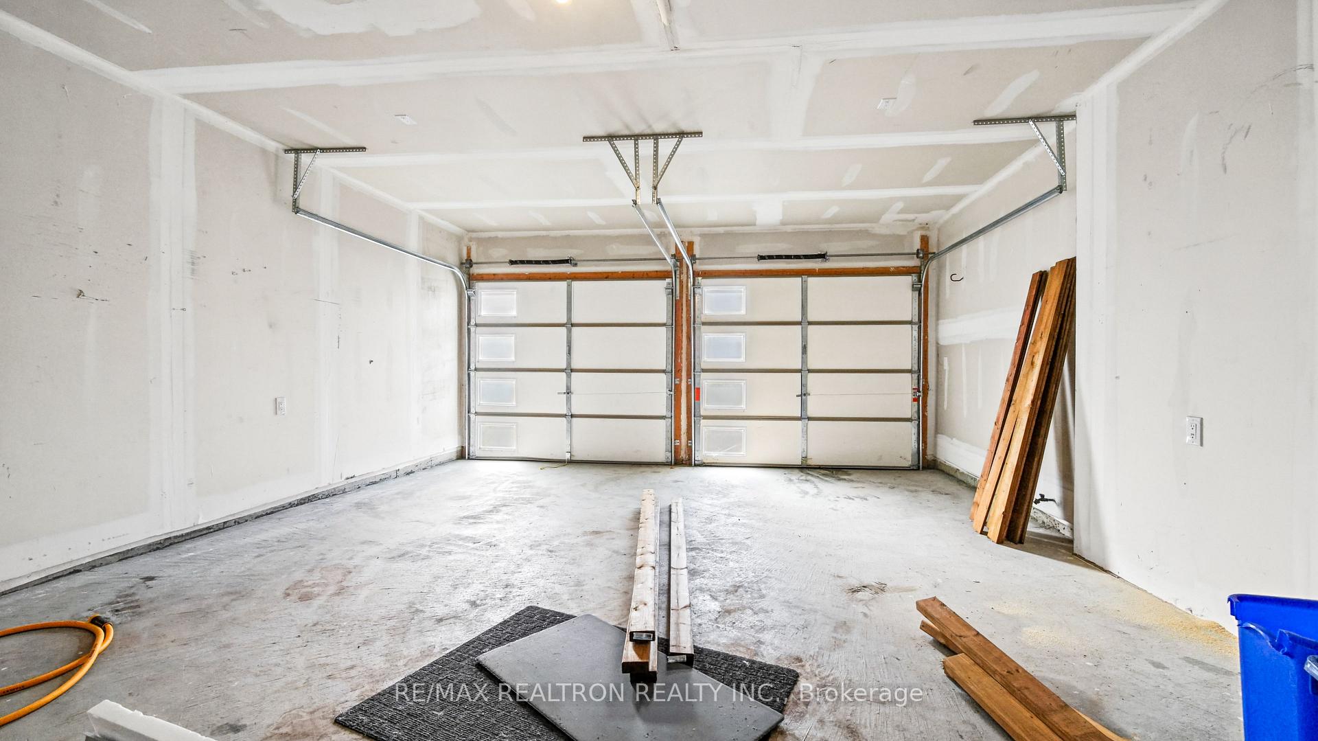 Photo 36 of 123 Yacht Drive, Clarington, Bowmanville — HOMEH