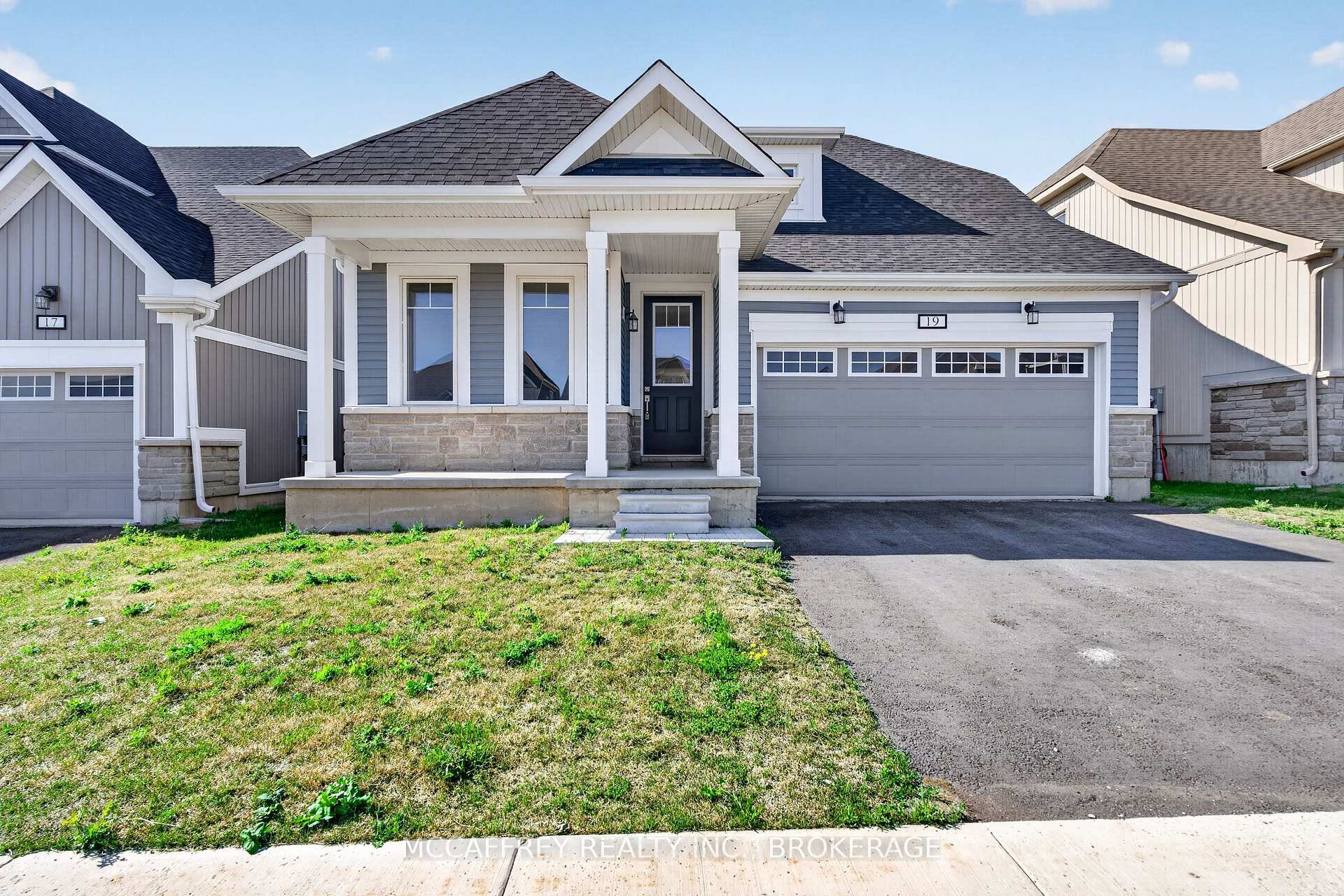 Photo of 19 Oakmont Drive