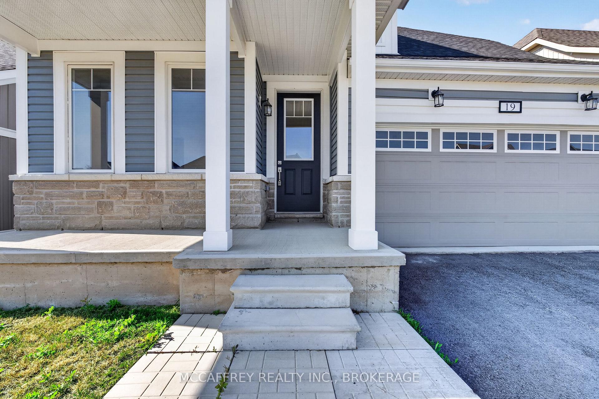 Photo 2 of 19 Oakmont Drive, Loyalist, Bath — HOMEH