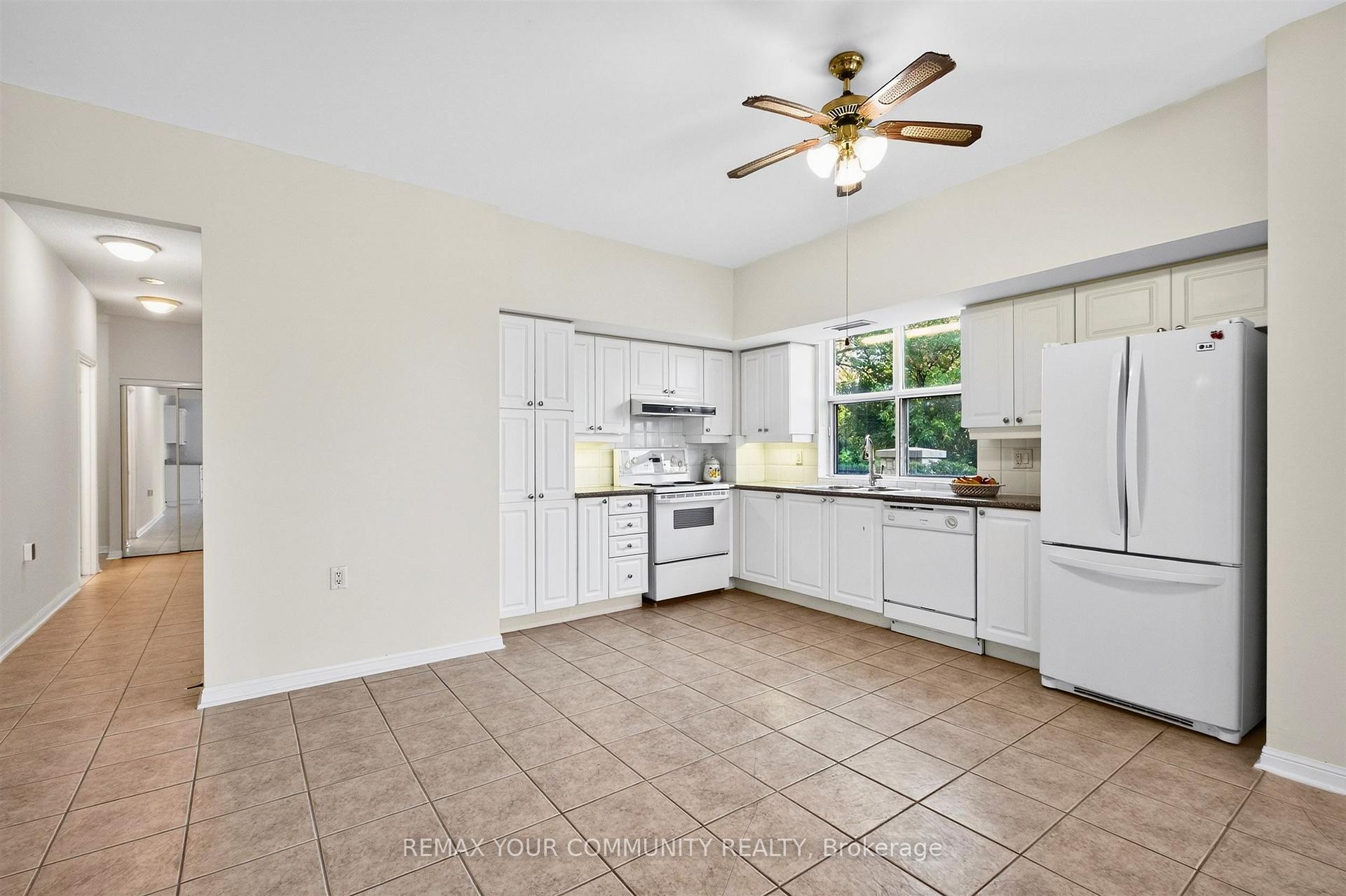 Photo 37 of Unit 110, 2500 Rutherford Road, Vaughan, Maple — HOMEH