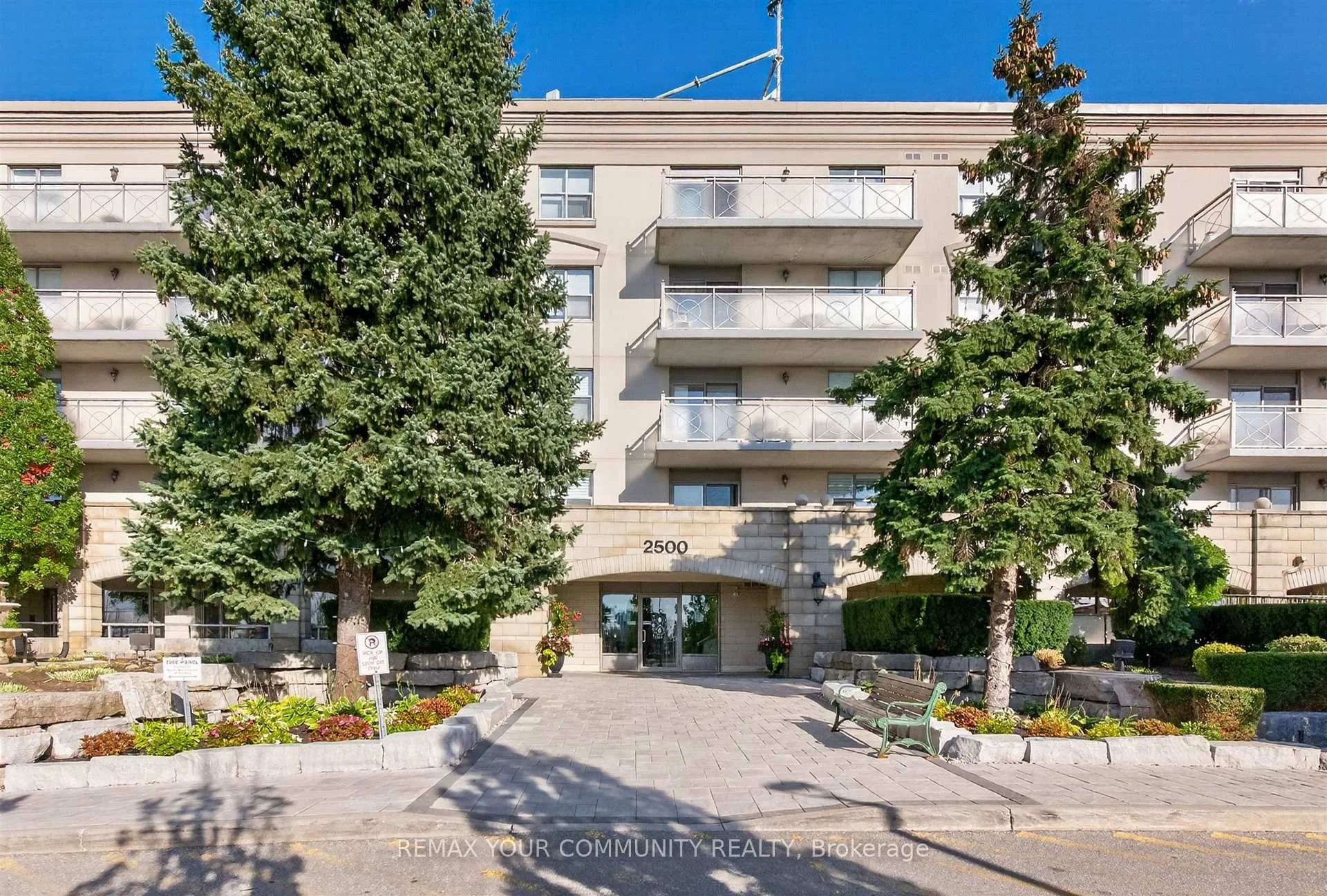 Photo 7 of Unit 110, 2500 Rutherford Road, Vaughan, Maple — HOMEH