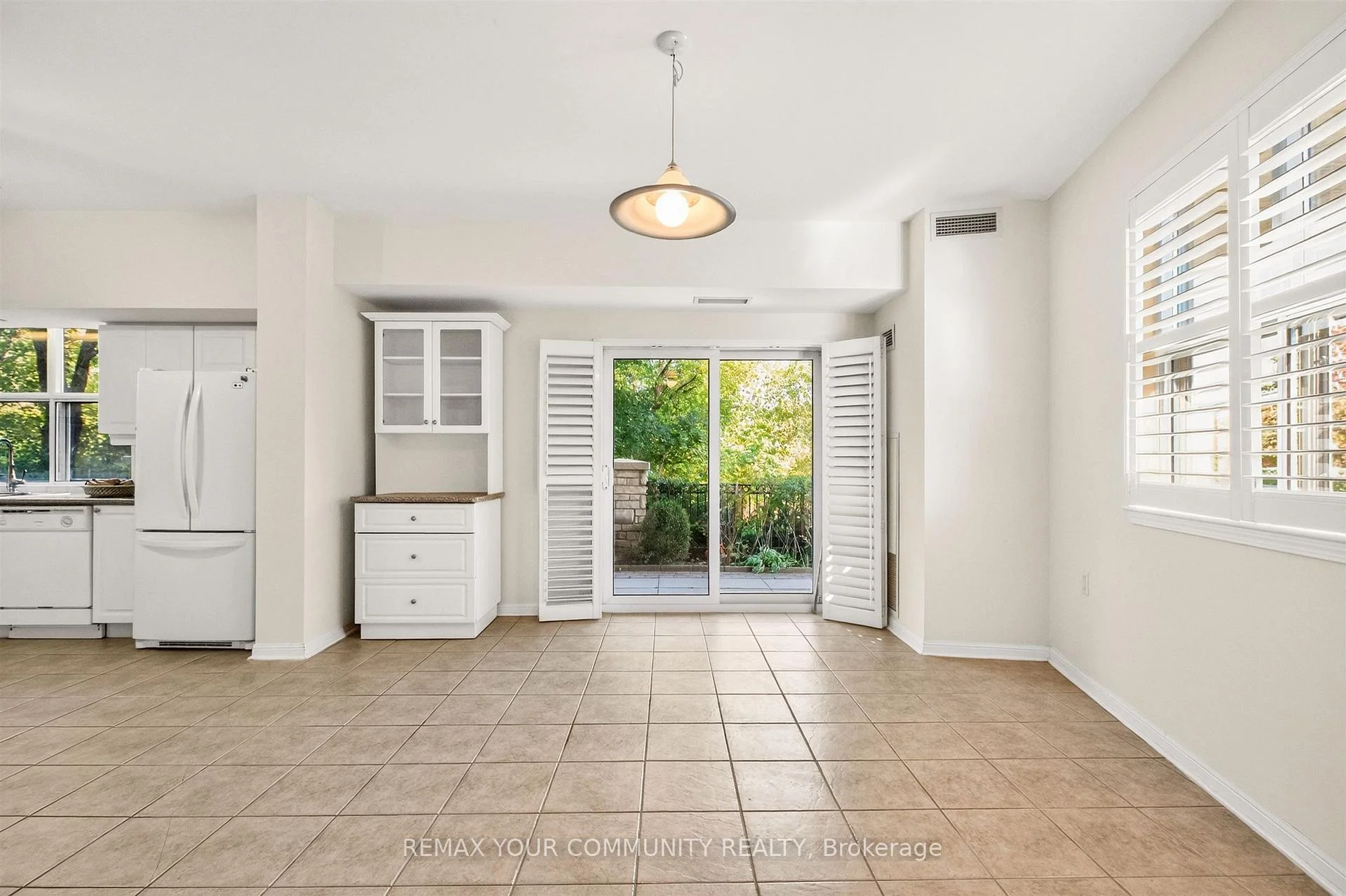 Photo 44 of Unit 110, 2500 Rutherford Road, Vaughan, Maple — HOMEH
