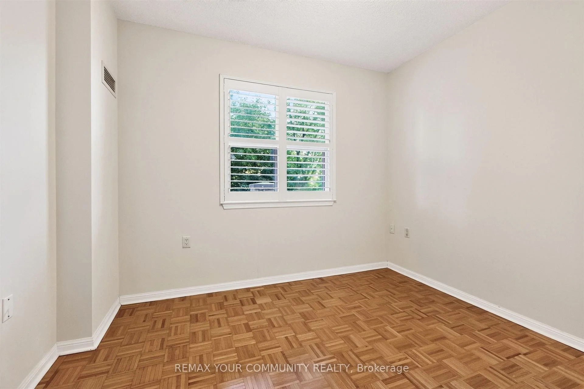 Photo 60 of Unit 110, 2500 Rutherford Road, Vaughan, Maple — HOMEH