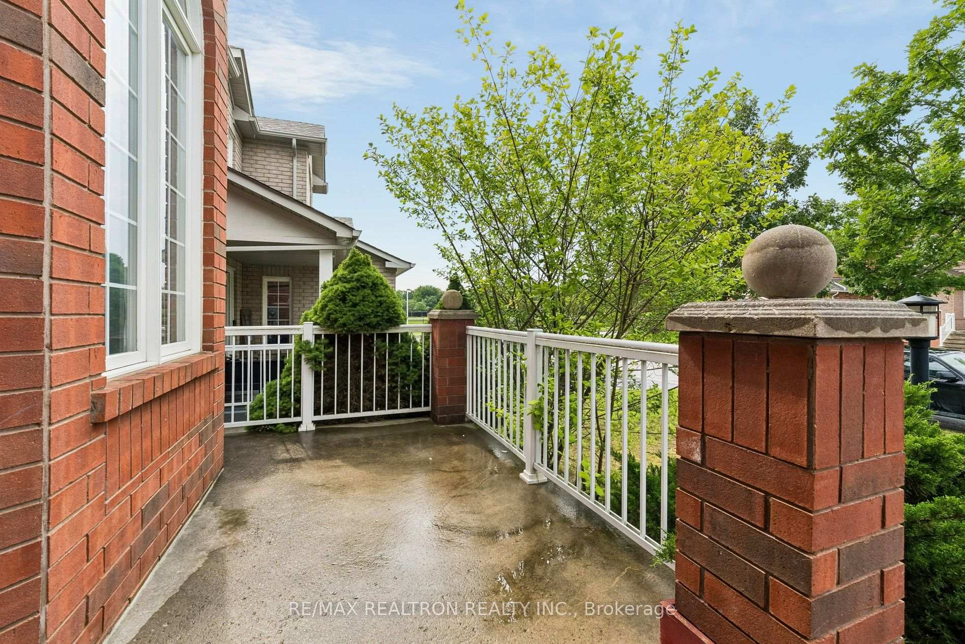 Photo 5 of 58 Lurosa Crescent, Whitby, Taunton North — HOMEH