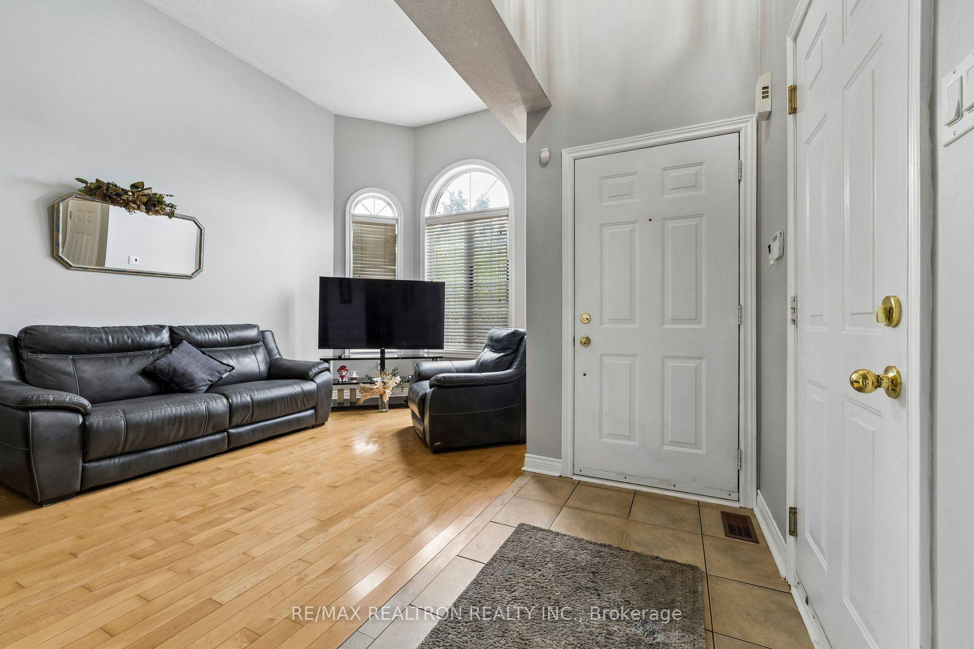 Photo 7 of 58 Lurosa Crescent, Whitby, Taunton North — HOMEH