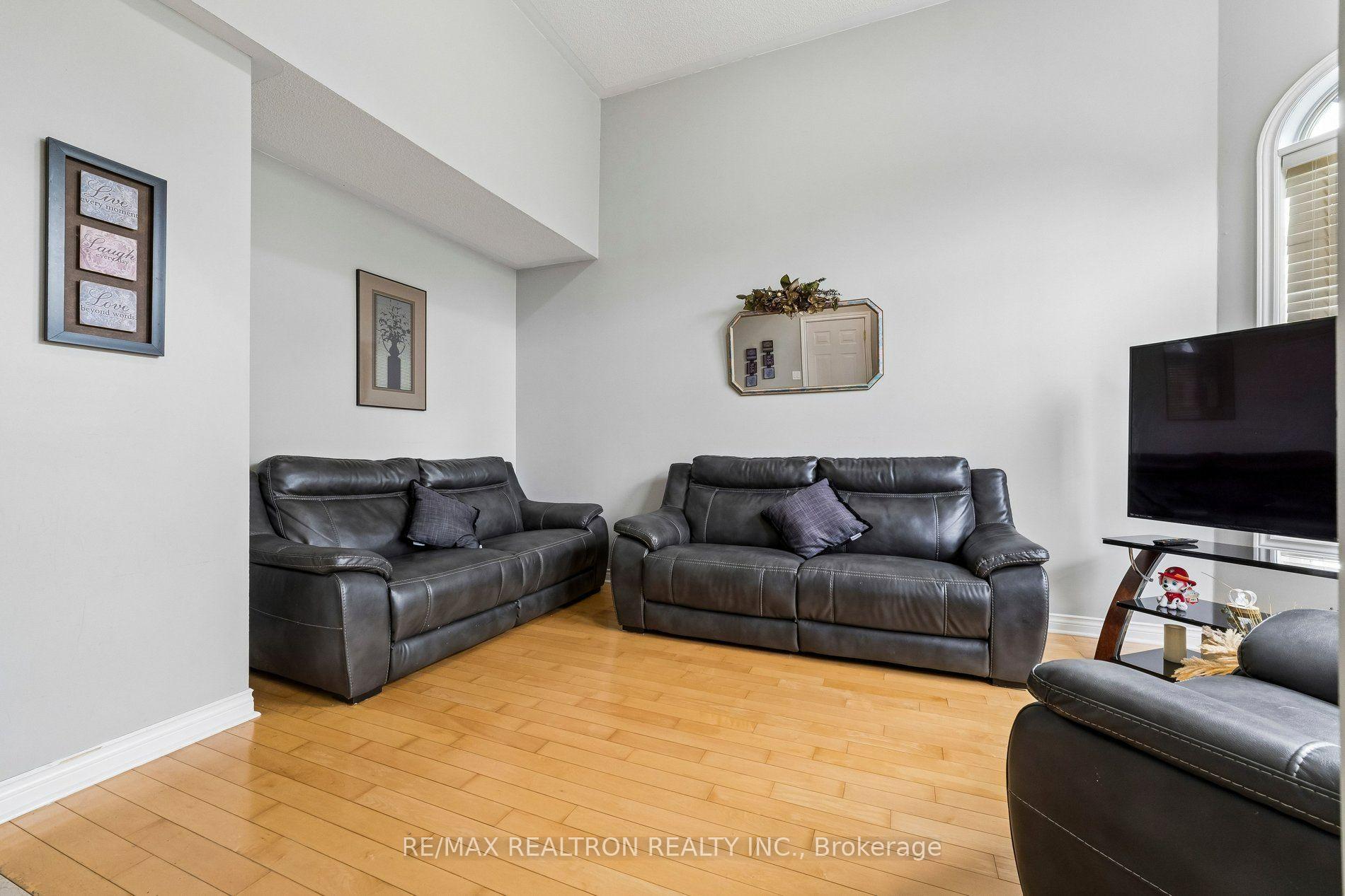 Photo 13 of 58 Lurosa Crescent, Whitby, Taunton North — HOMEH