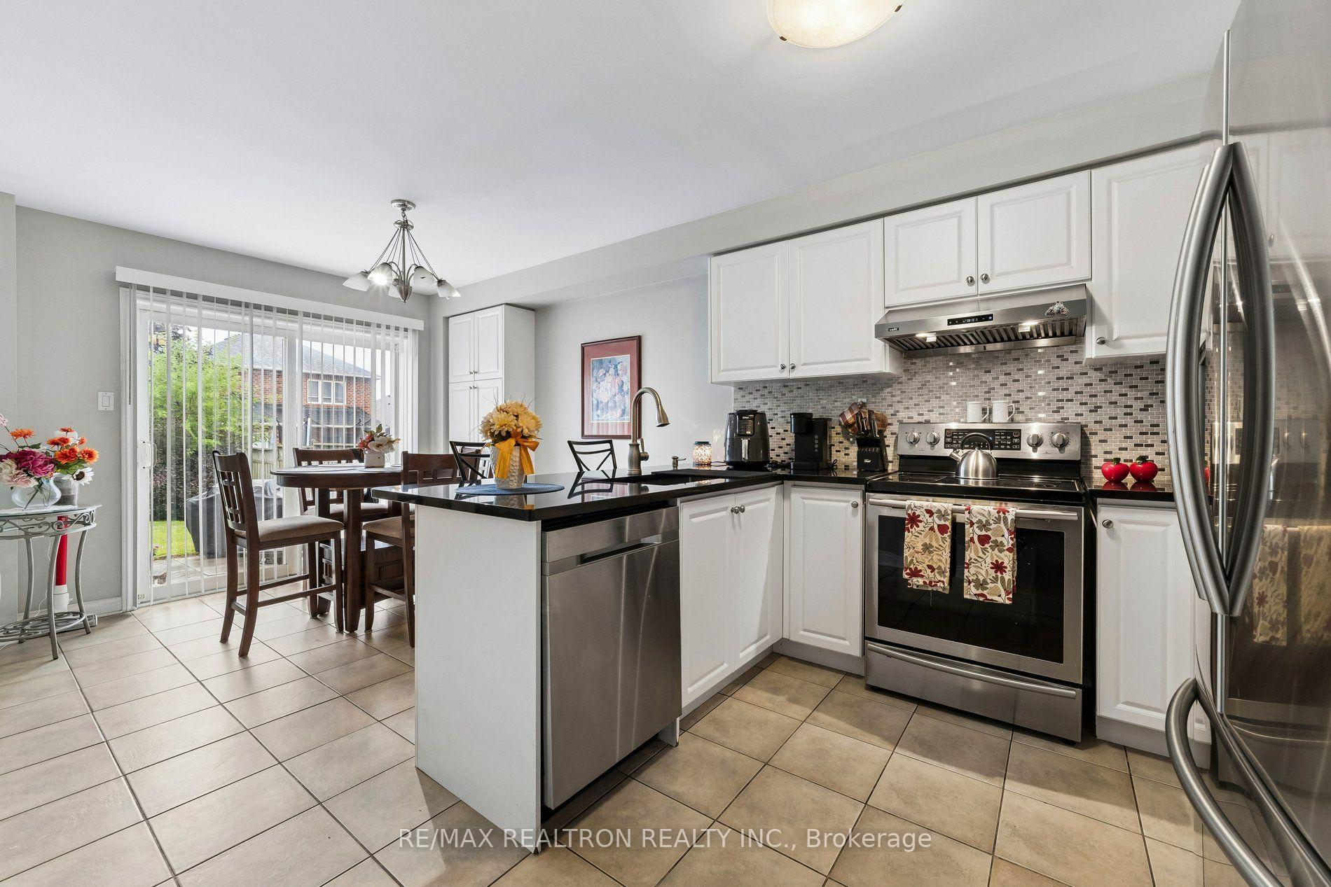 Photo 21 of 58 Lurosa Crescent, Whitby, Taunton North — HOMEH