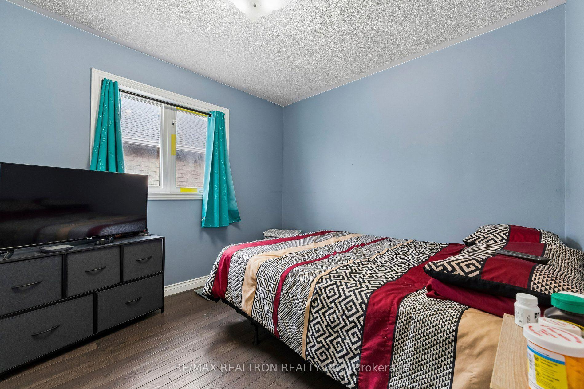 Photo 63 of 58 Lurosa Crescent, Whitby, Taunton North — HOMEH