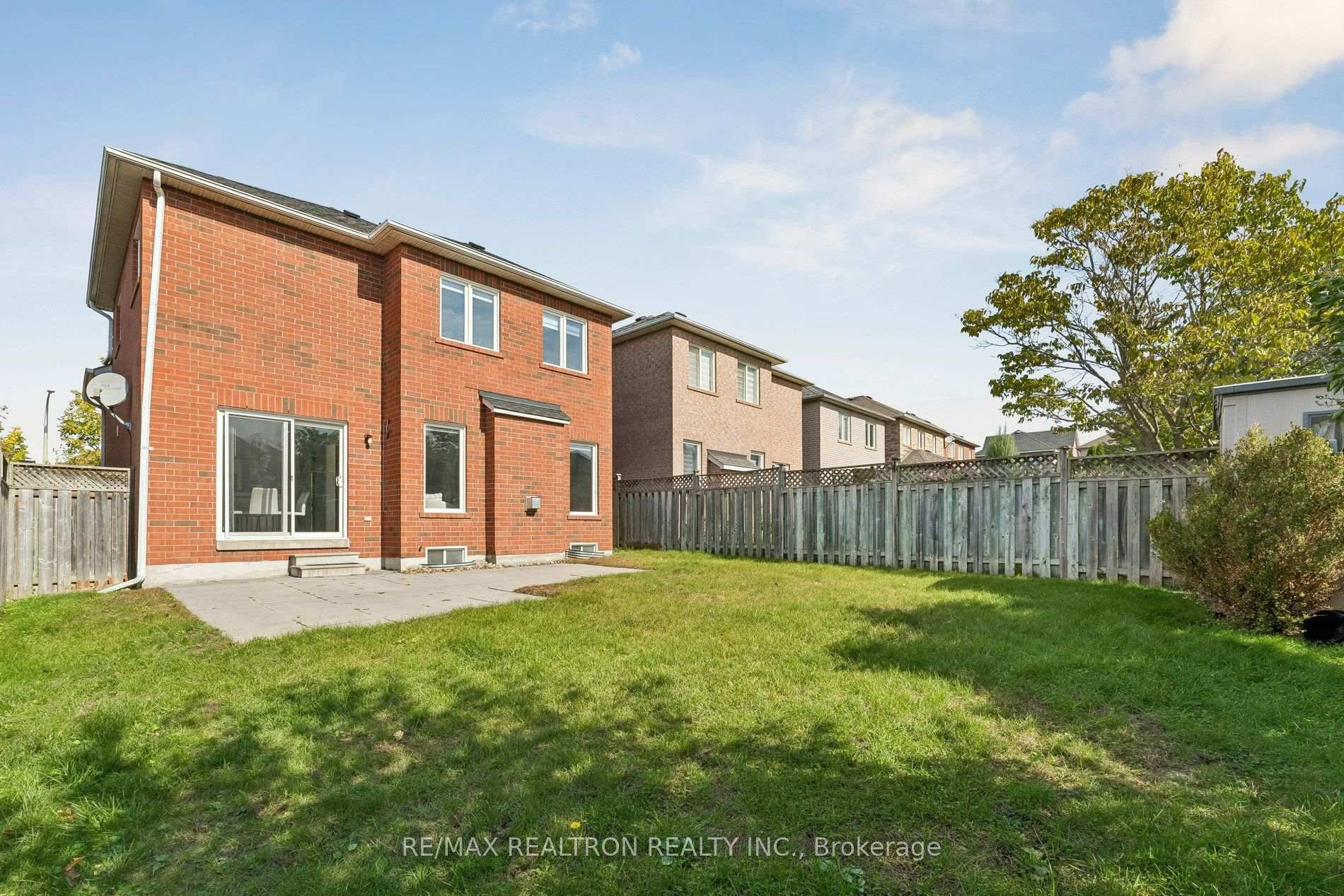 Photo 96 of 58 Lurosa Crescent, Whitby, Taunton North — HOMEH