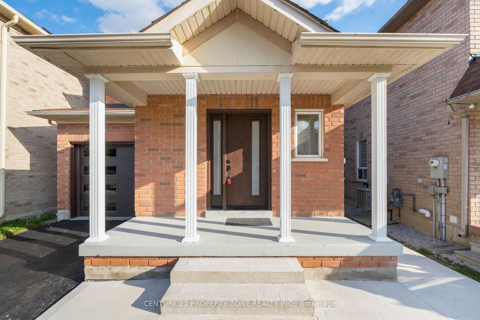 Photo 3 of 84 Tideland Drive, Brampton, Fletcher's Meadow — HOMEH