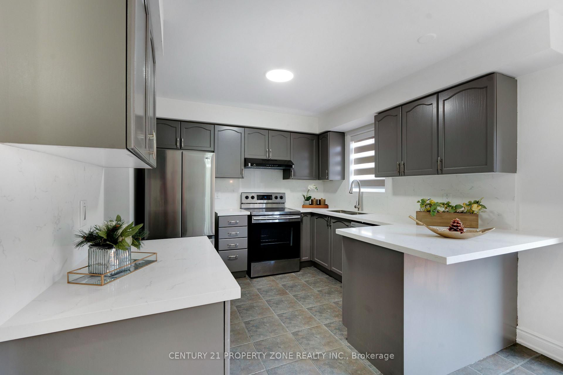 Photo 13 of 84 Tideland Drive, Brampton, Fletcher's Meadow — HOMEH
