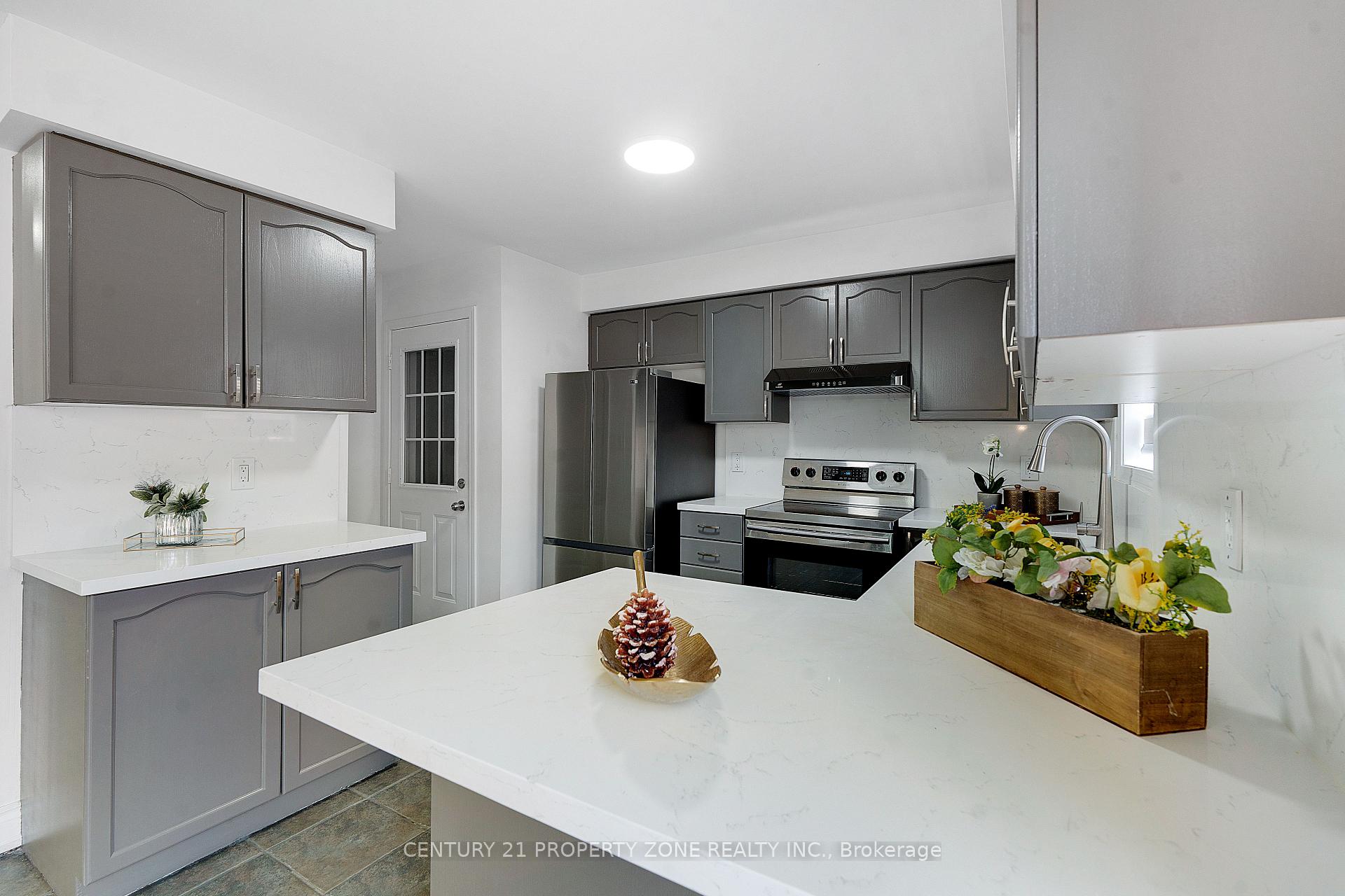 Photo 14 of 84 Tideland Drive, Brampton, Fletcher's Meadow — HOMEH