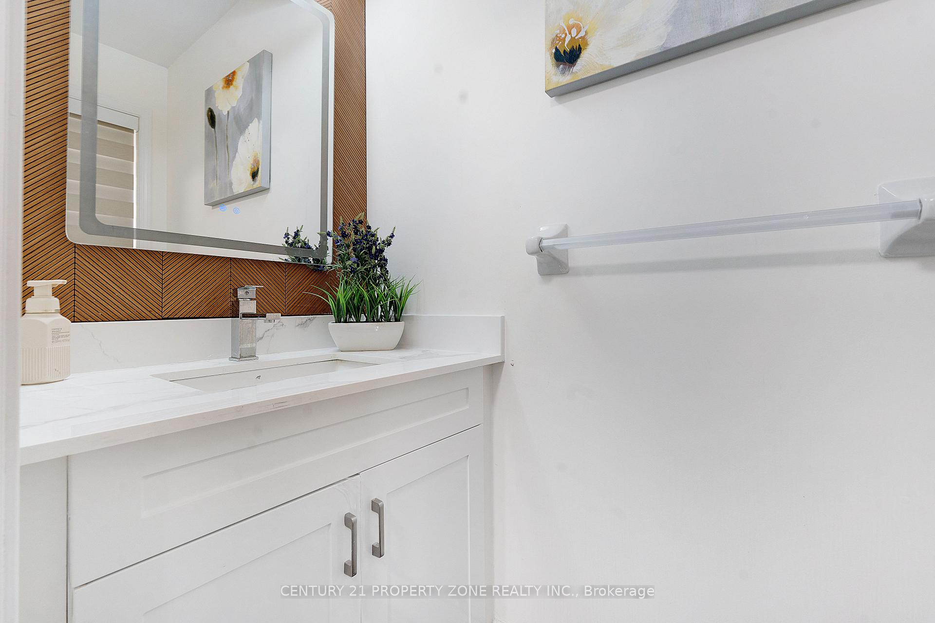 Photo 16 of 84 Tideland Drive, Brampton, Fletcher's Meadow — HOMEH