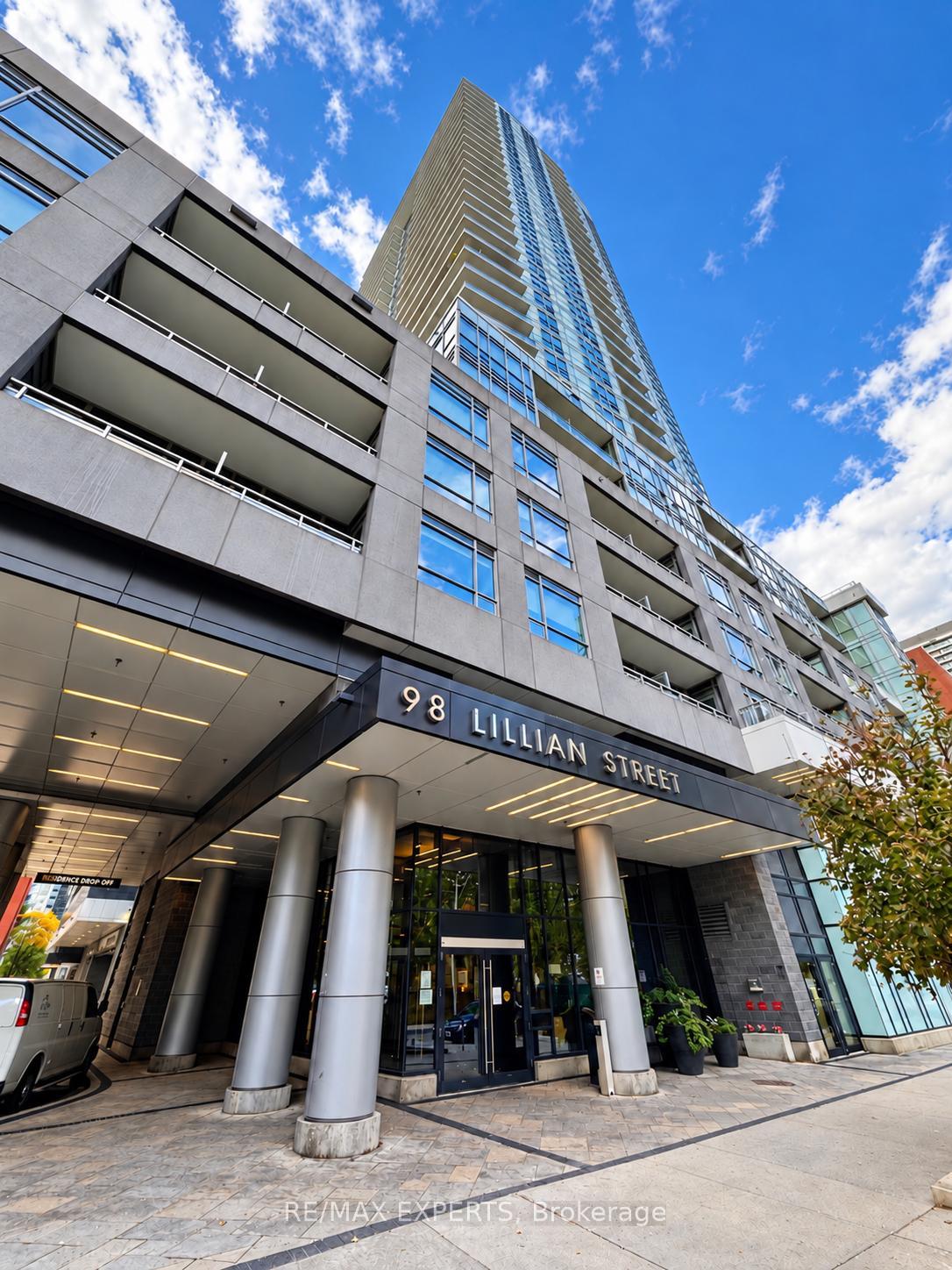 Photo 3 of Unit 721, 98 Lillian Street, Toronto, Mount Pleasant West — HOMEH