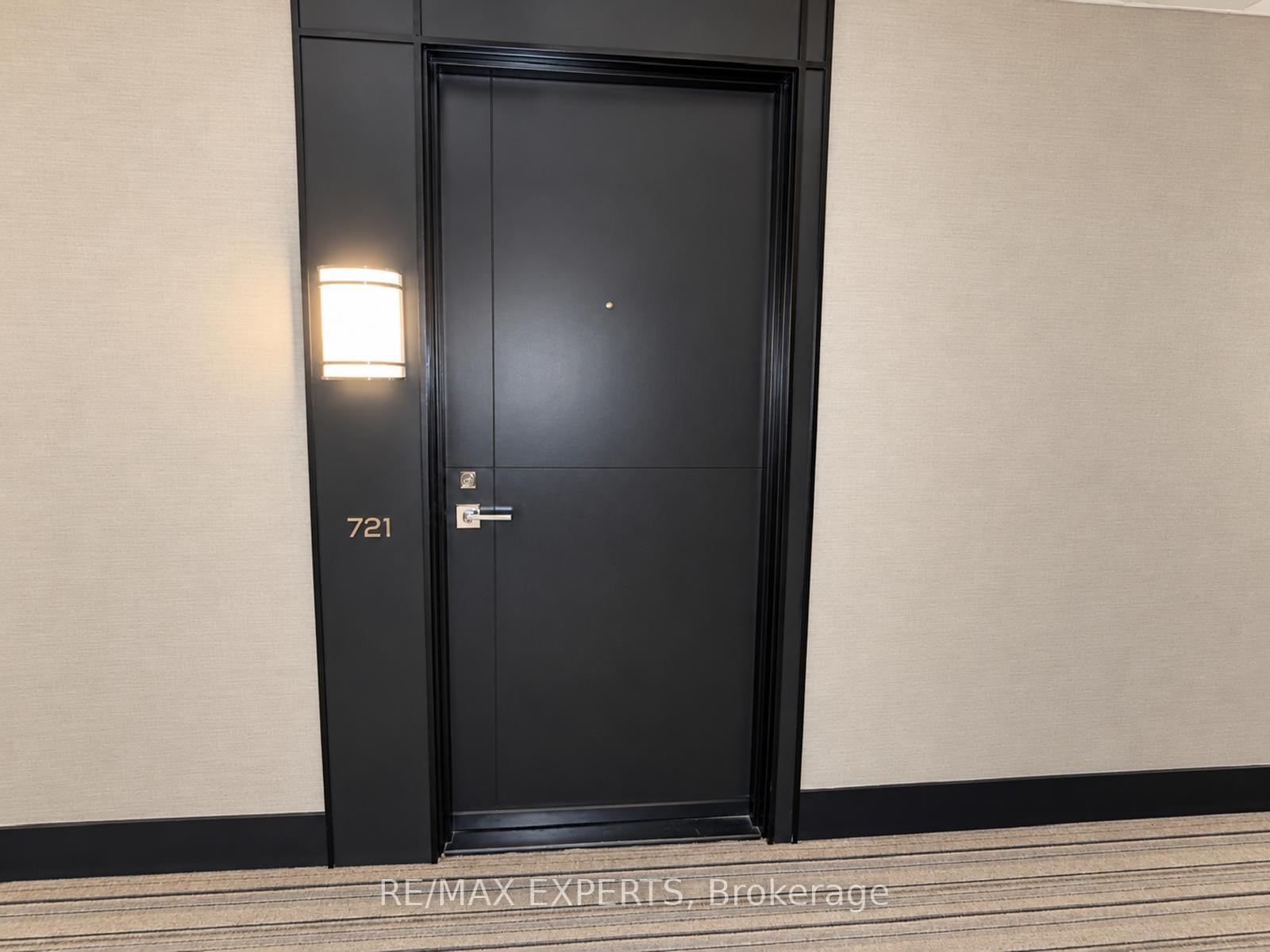 Photo 6 of Unit 721, 98 Lillian Street, Toronto, Mount Pleasant West — HOMEH