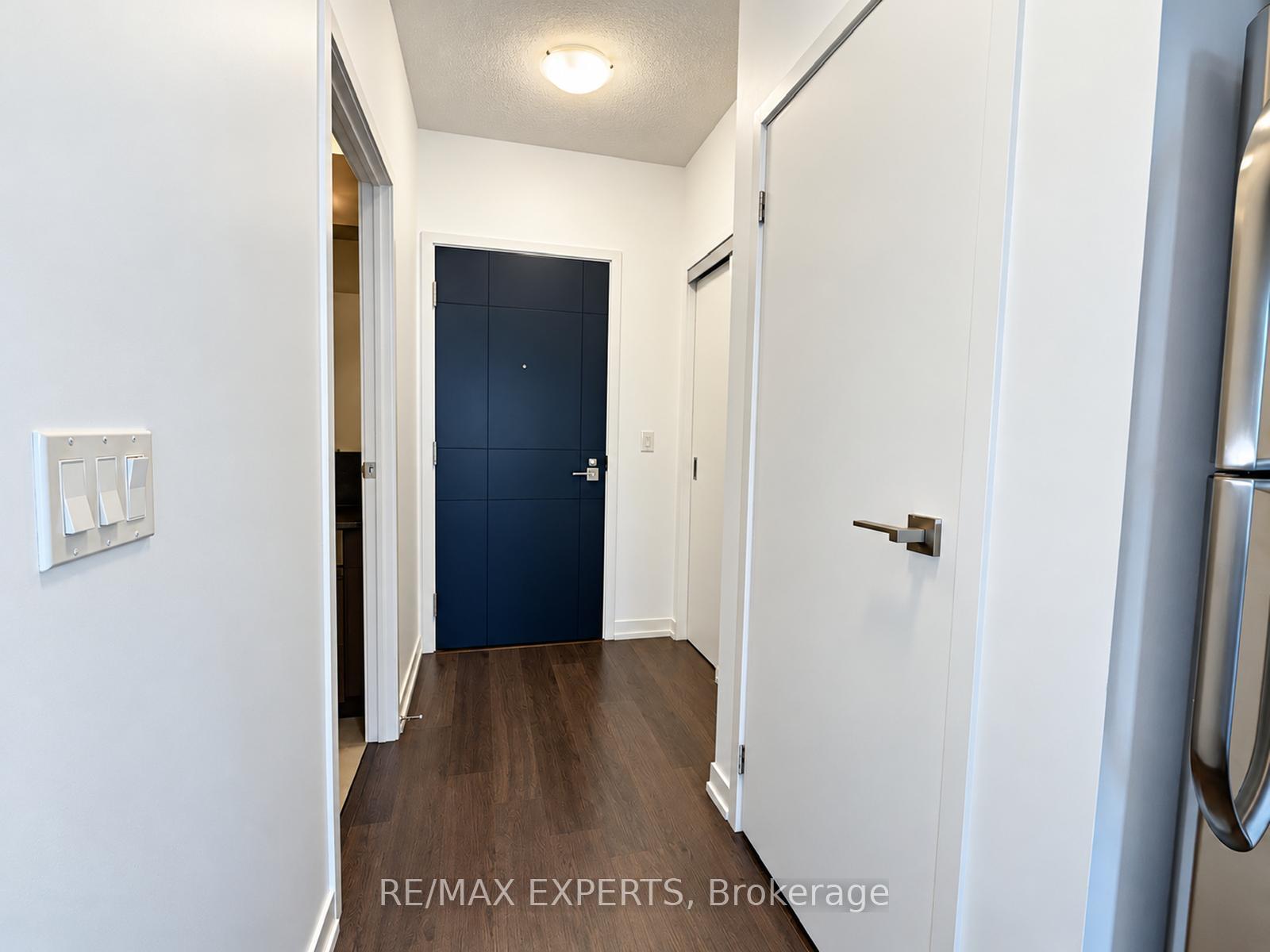 Photo 9 of Unit 721, 98 Lillian Street, Toronto, Mount Pleasant West — HOMEH