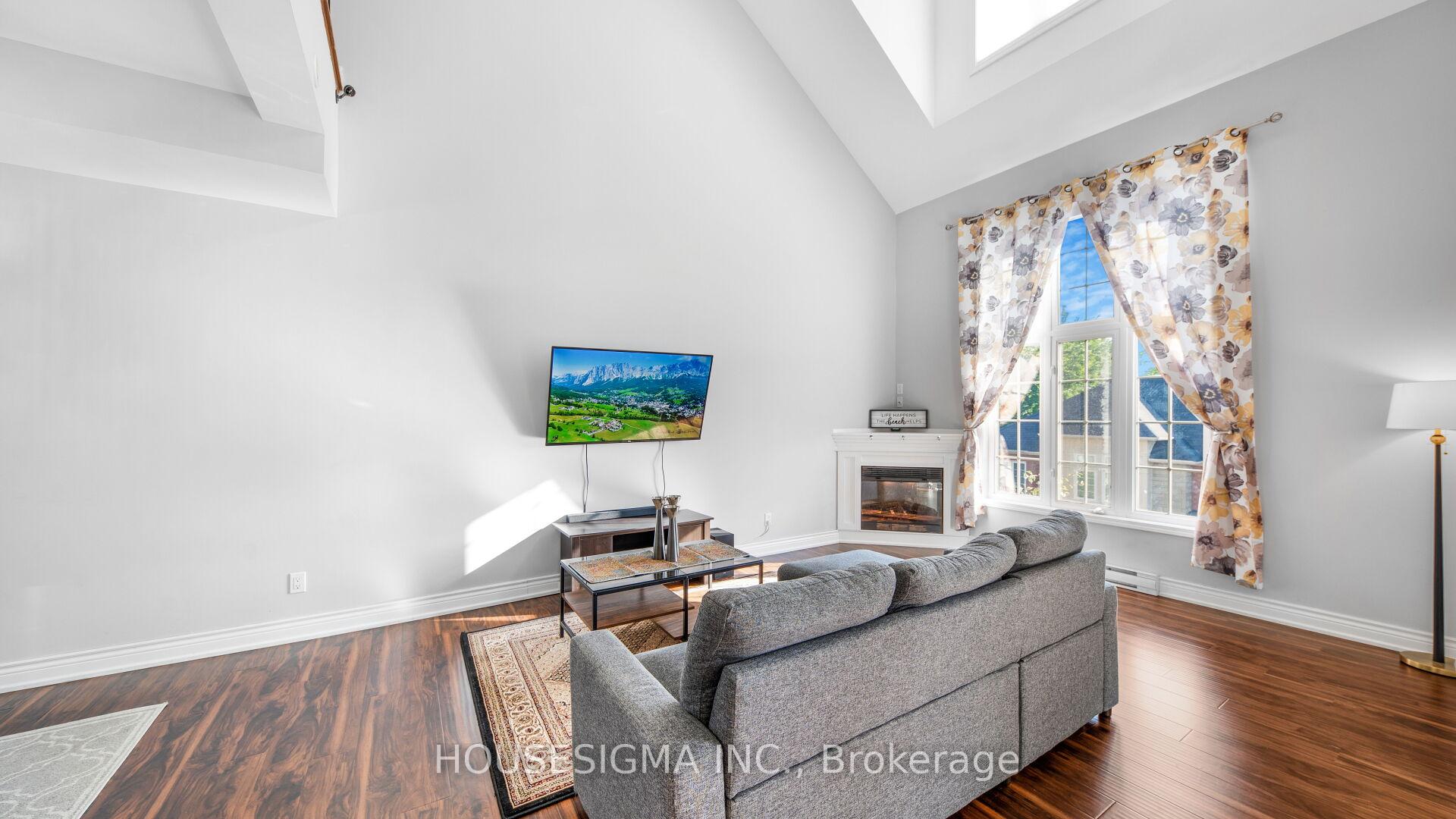 Photo 4 of 18 Lovegrove Lane, Ajax, Central — HOMEH