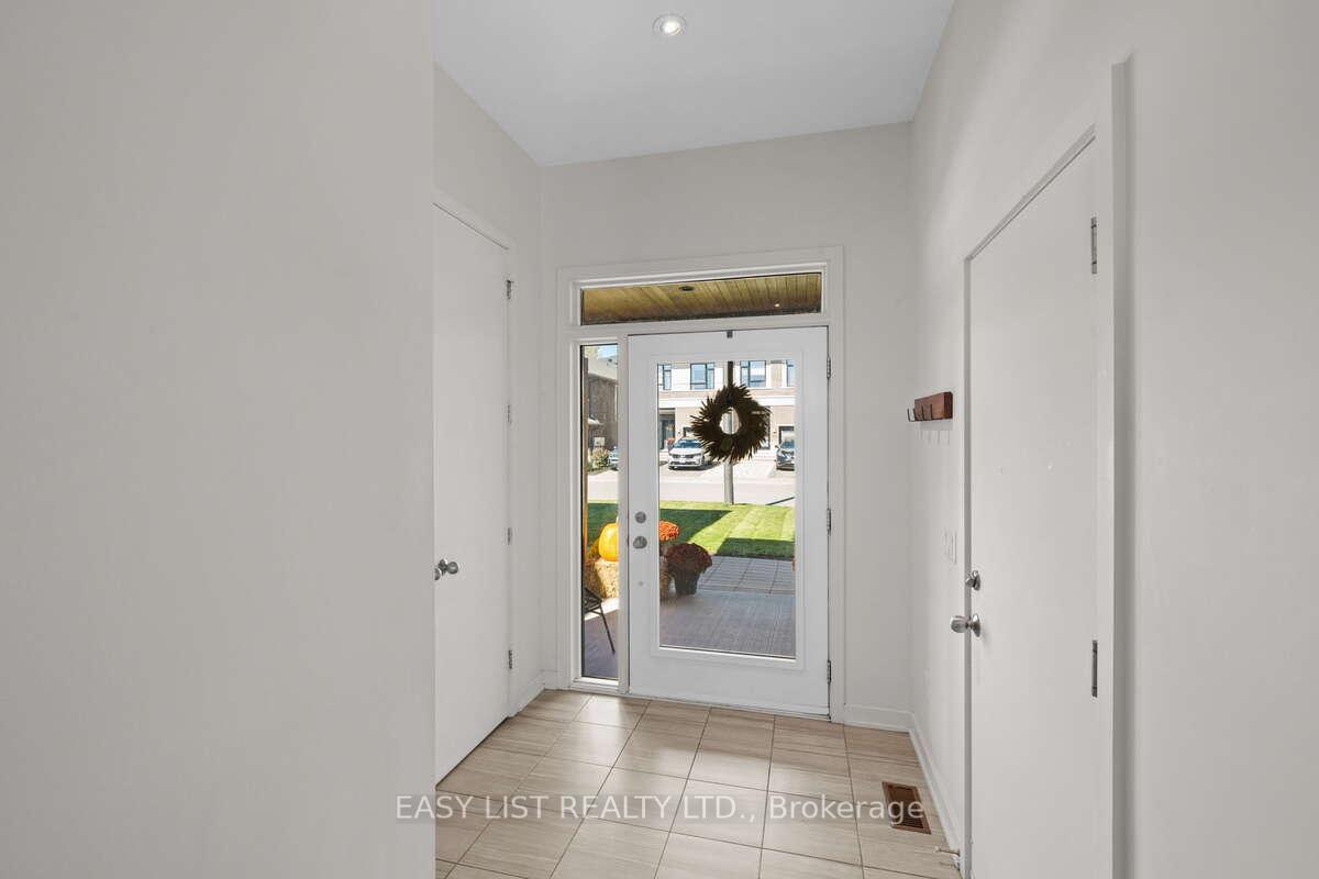 Photo 6 of 775 Carnelian Crescent, Ottawa, Riverside South/Gloucester Glen — HOMEH