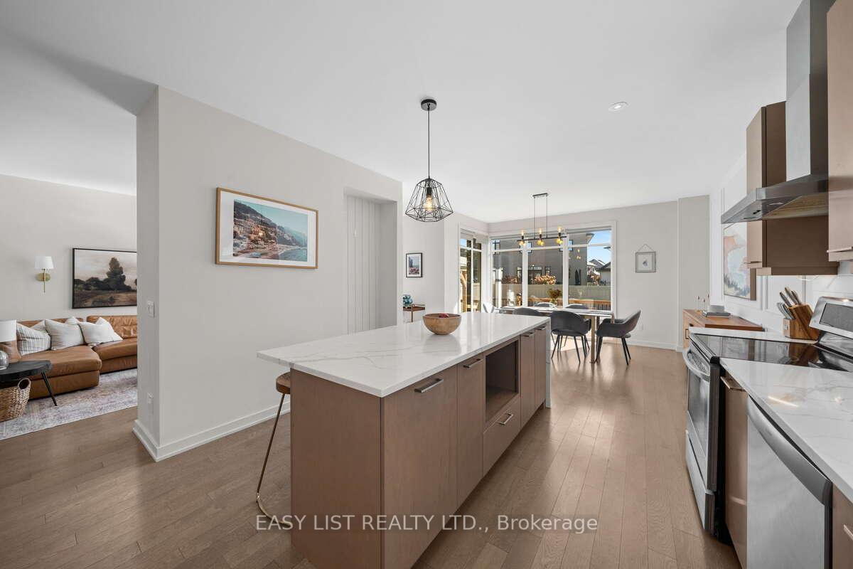 Photo 9 of 775 Carnelian Crescent, Ottawa, Riverside South/Gloucester Glen — HOMEH