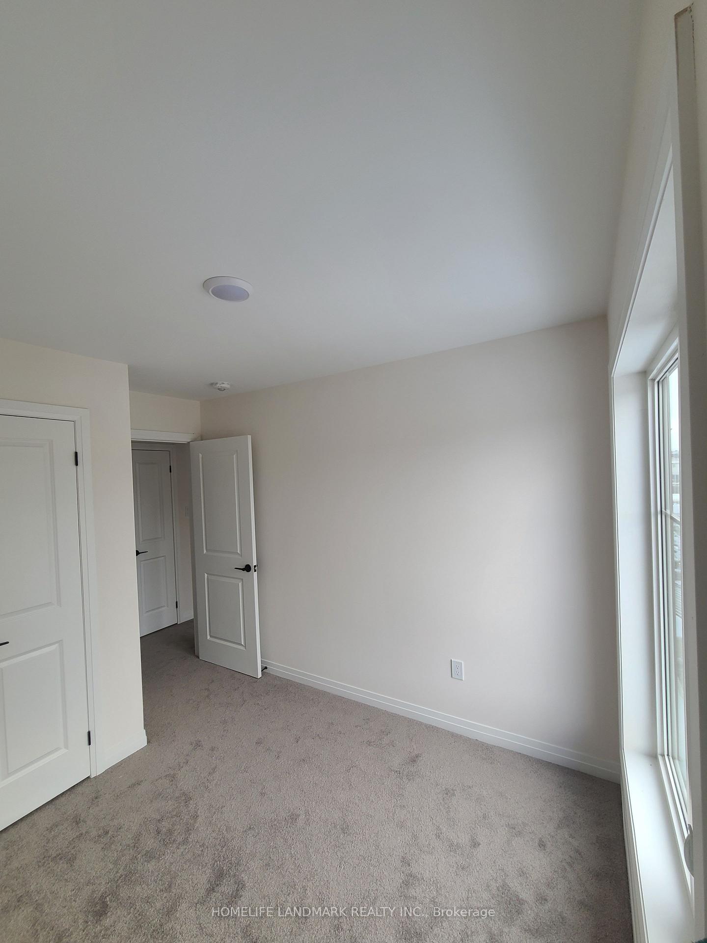 Photo 4 of 51 Bavin Street, Clarington, Bowmanville — HOMEH